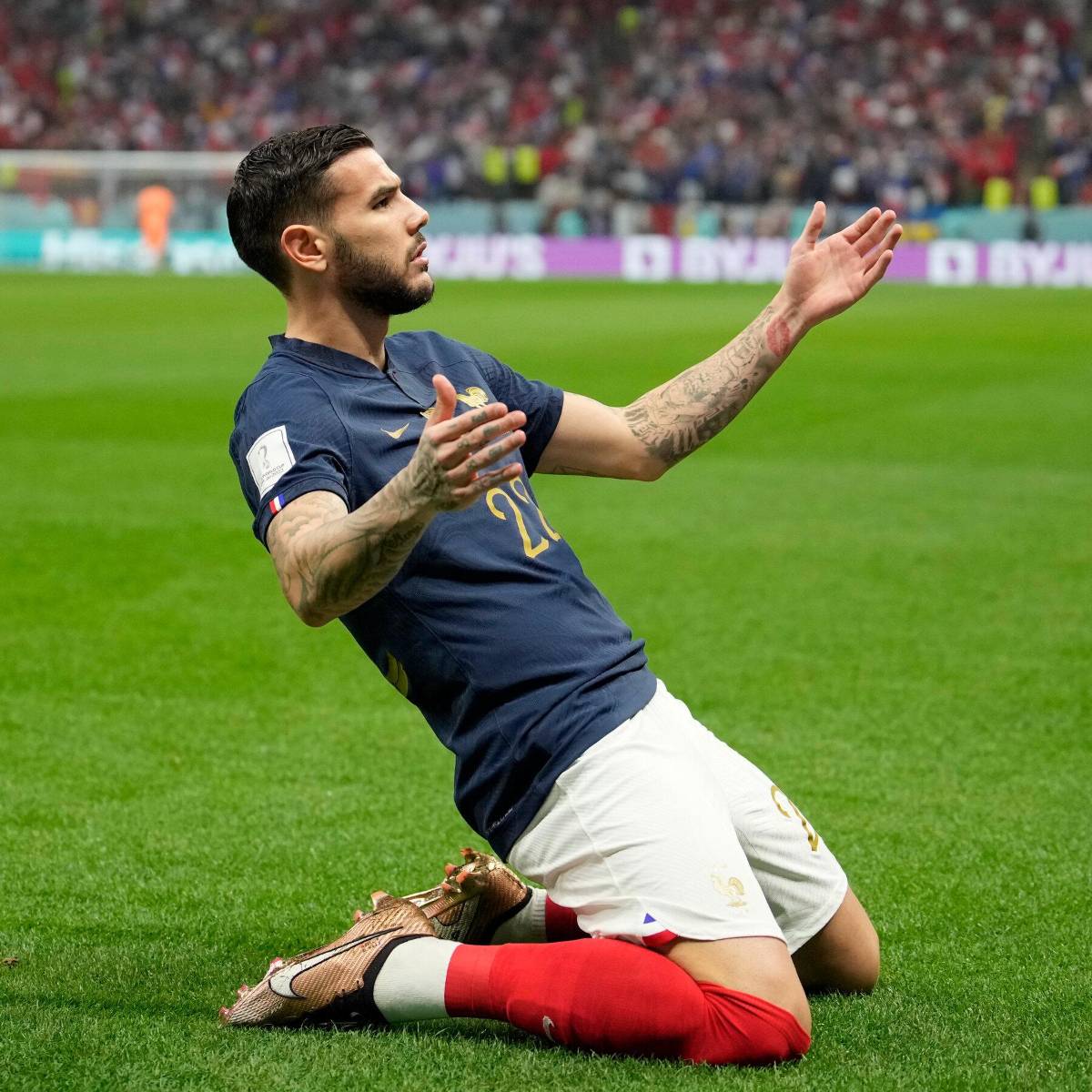 Manchester City en pedazos y Pep Guardiola pide un fichaje: lo llamó y llegaría por 35 millones de euros