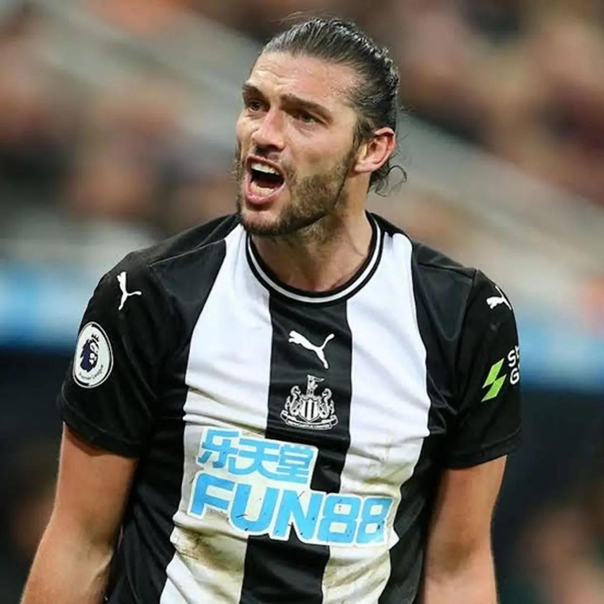 Andy Carroll da el nombre del famoso que lo abusó sexualmente: El trauma está