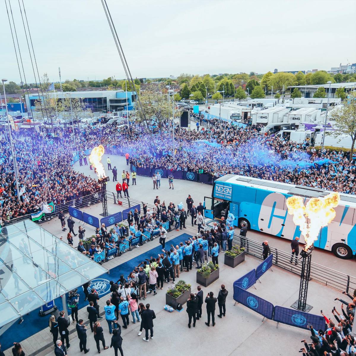 Brutal recibimiento al Manchester City y el enigmático mensaje de Vinicius antes de disputarse el pase a la final