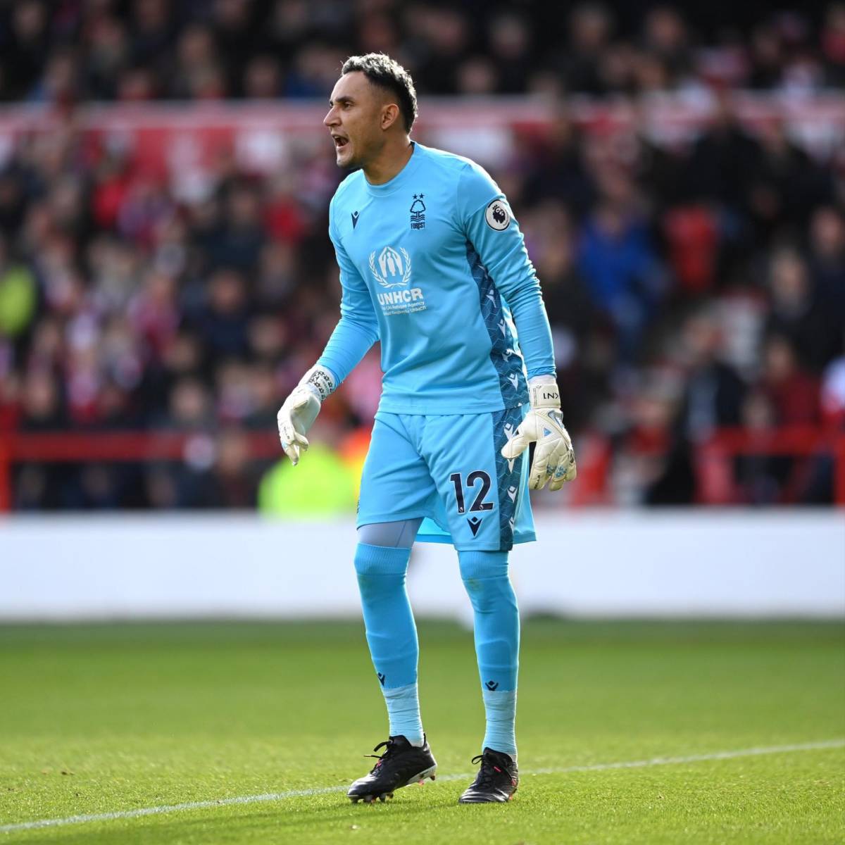 Duro golpe en la cara, nuevo dorsal y termina MVP: Así fue el dulce debut de Keylor Navas en la Premier League (FOTOS)