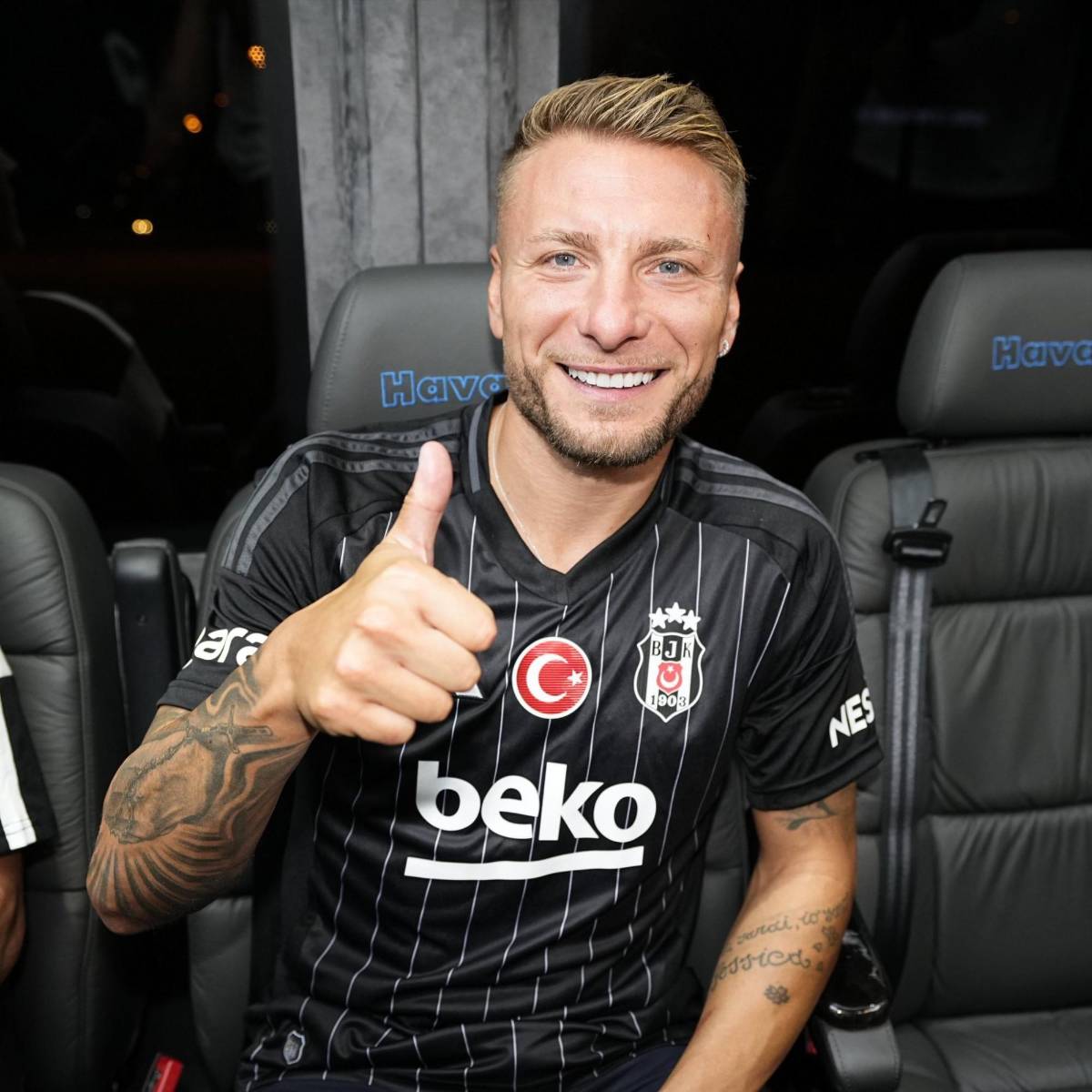 Renueva con el Real Madrid con una cláusula de 1,000 millones, filtran fichaje del Barcelona sin ser oficial y golpe para Cristiano