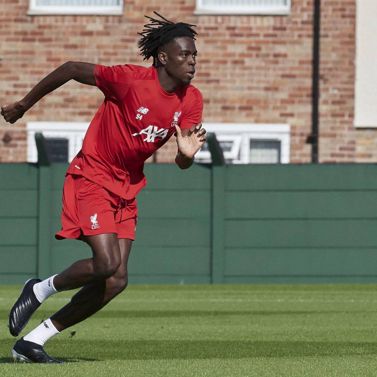 Fue campeón del mundo, jugó en Liverpool y hoy busca trabajo por redes sociales