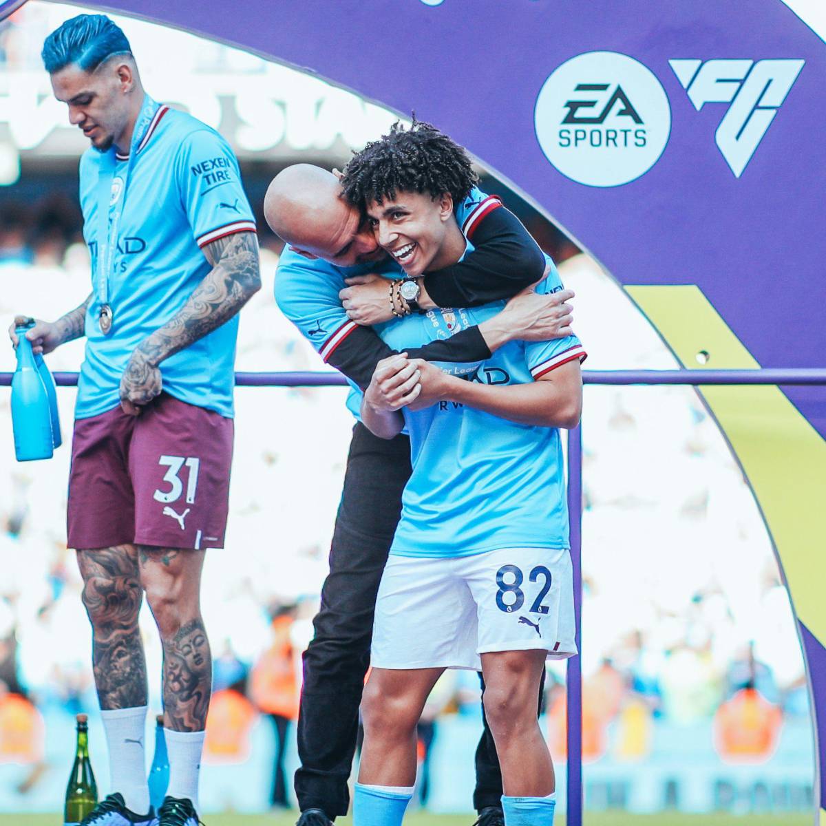 City campeón: Julián, de la mano con las hermanas de Haaland; brutal invasión y los 568 millones en la banca