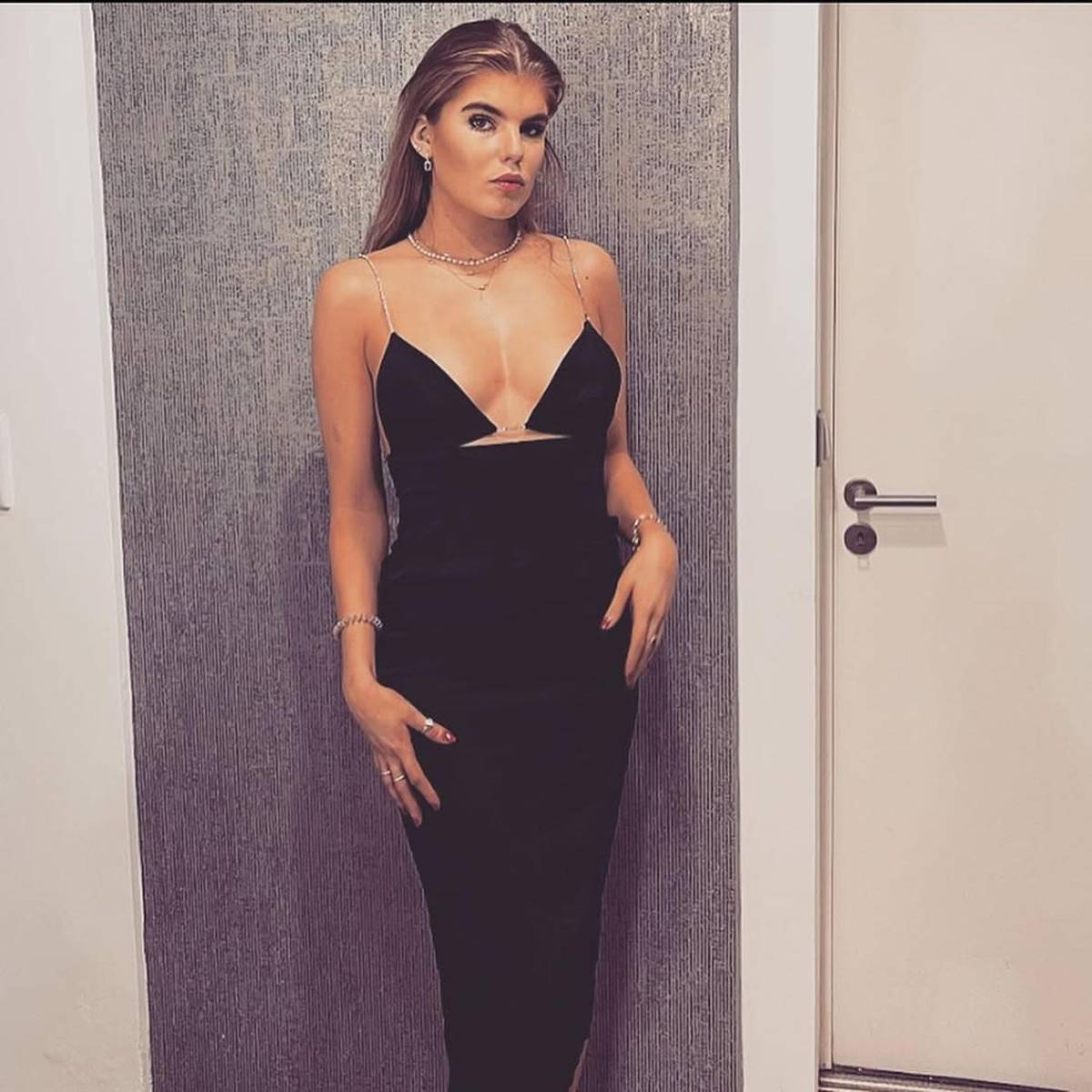 Campeón del mundo impacta con su nueva novia que es 38 años menor; se ha divorciado en cinco ocasiones