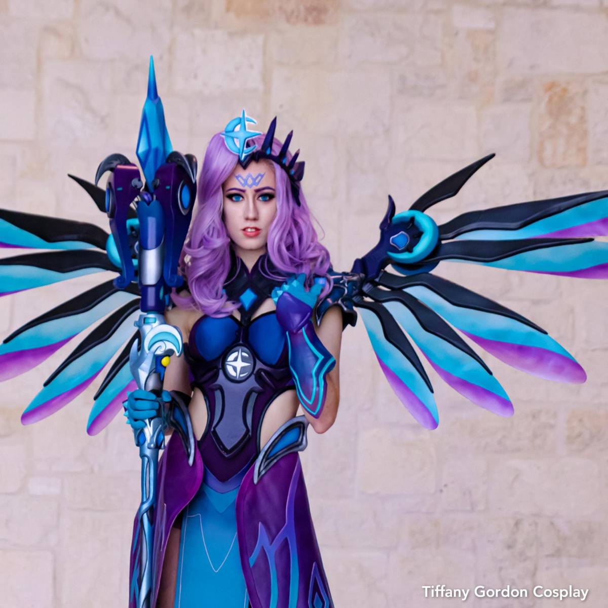 Esta cosplayer experta en armaduras tiene el nivel de un herrero maestro; muestra tutoriales en YouTube