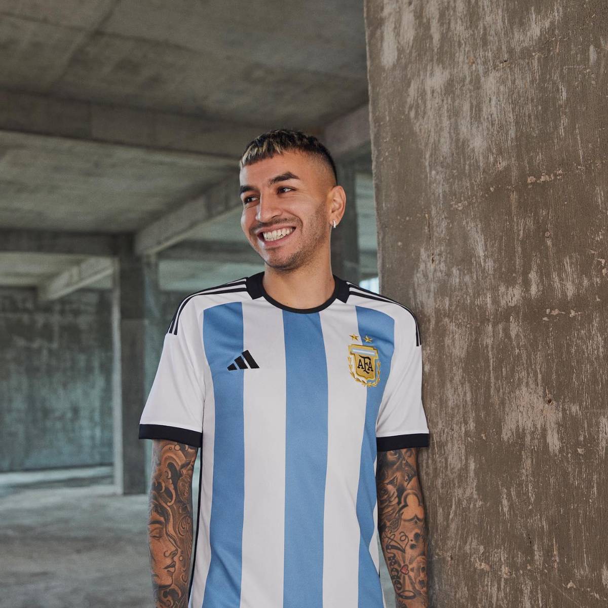 Así es la nueva camisa de Argentina para el Mundial de Qatar 2022: Símbolos patrios y el secreto para evitar el calor