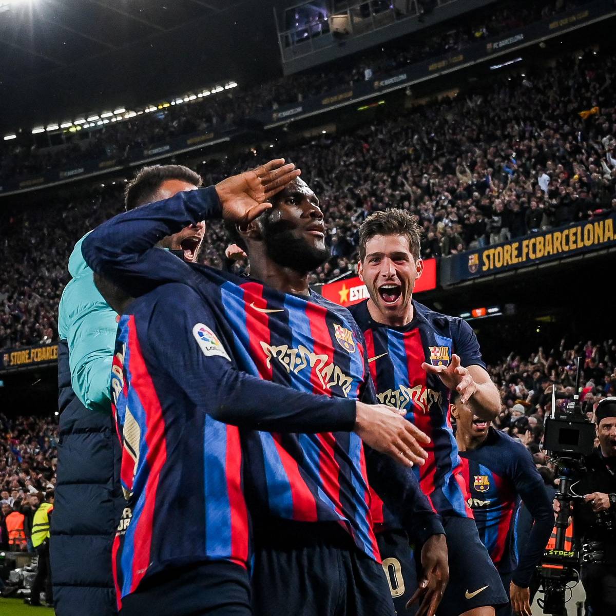 Jugador del Madrid reconoce al Barcelona como campeón, la acompañante de Pep y la bronca al final del Clásico