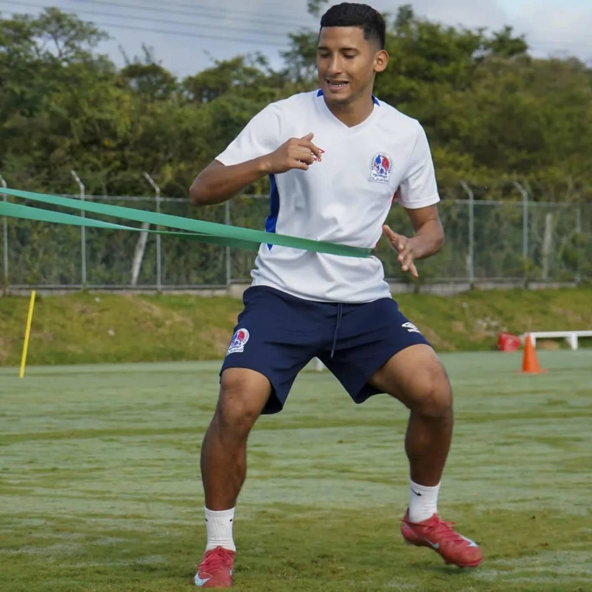 Fichajes: Palma suena en España, Olimpia atento con figura, Chelito es noticia y Motagua quiere a juveniles