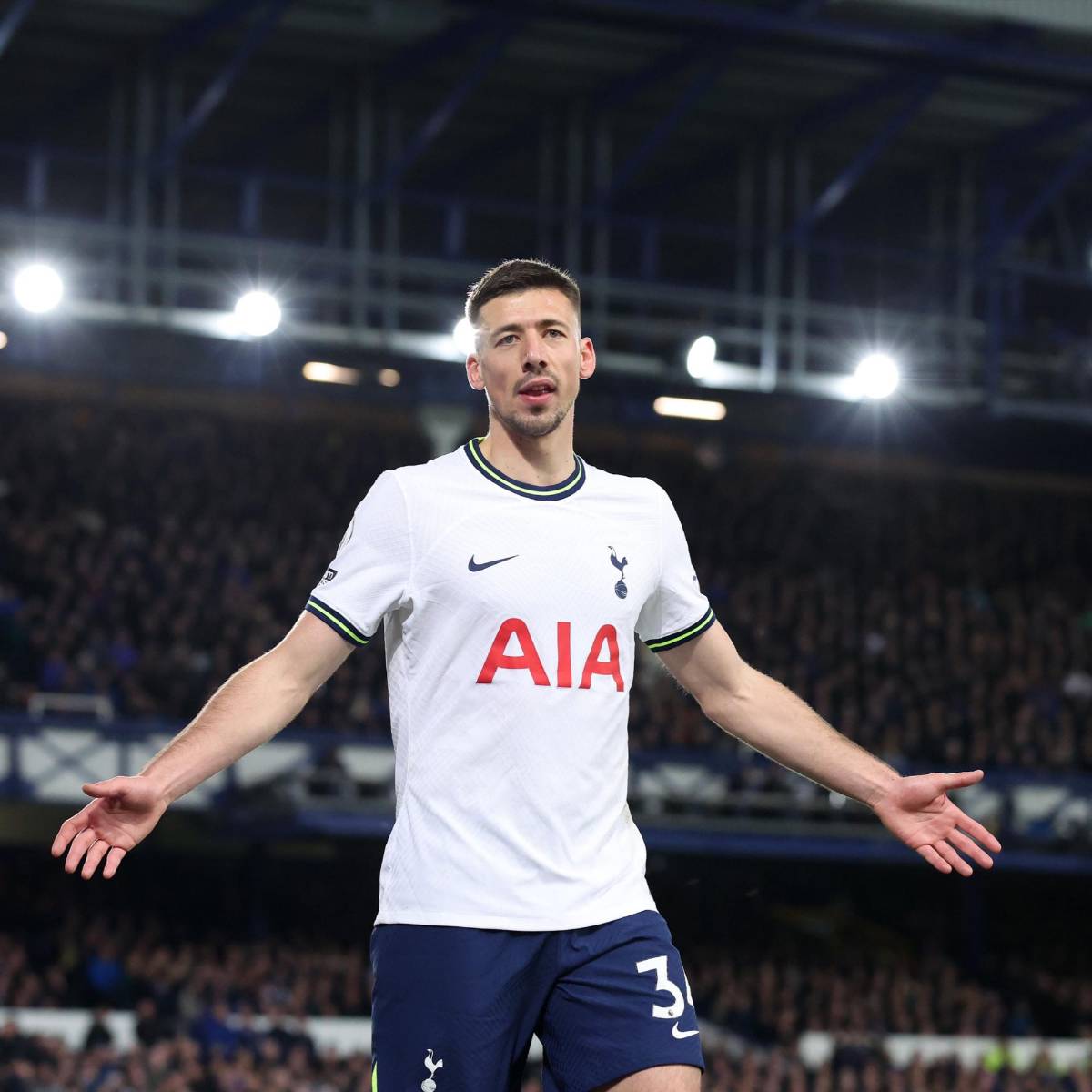 Regresa al Barcelona a pesar de no ser querido, delantero se ofrece al Real Madrid y Cristiano Ronaldo pide fichaje