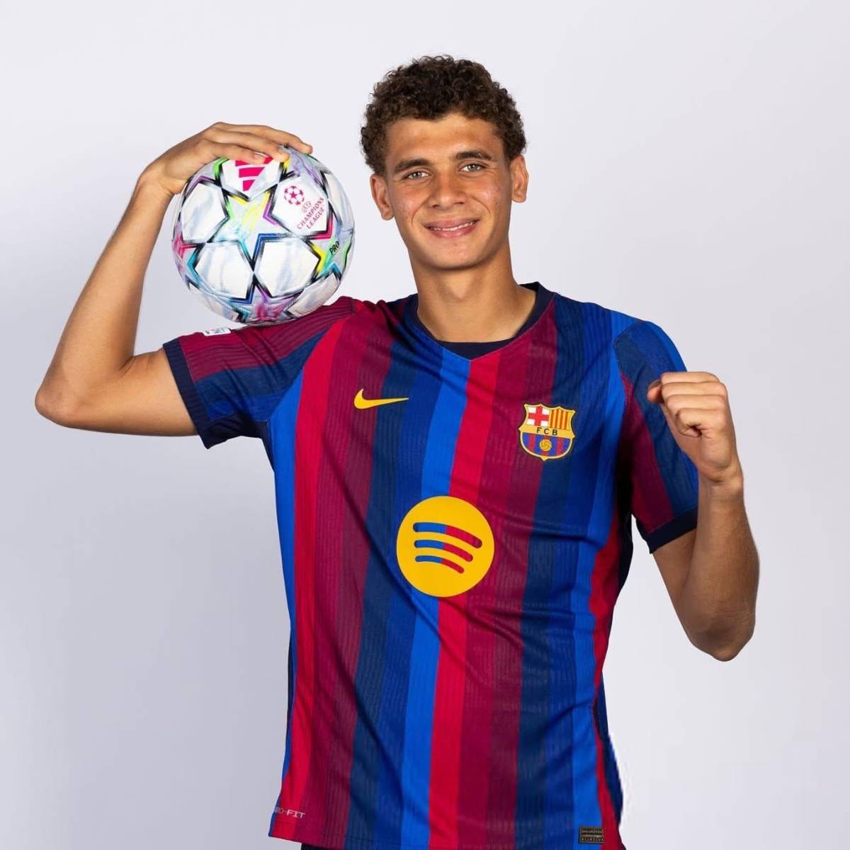 Flick lo aprueba: Barcelona decide blindar a figura con 150 millones de euros
