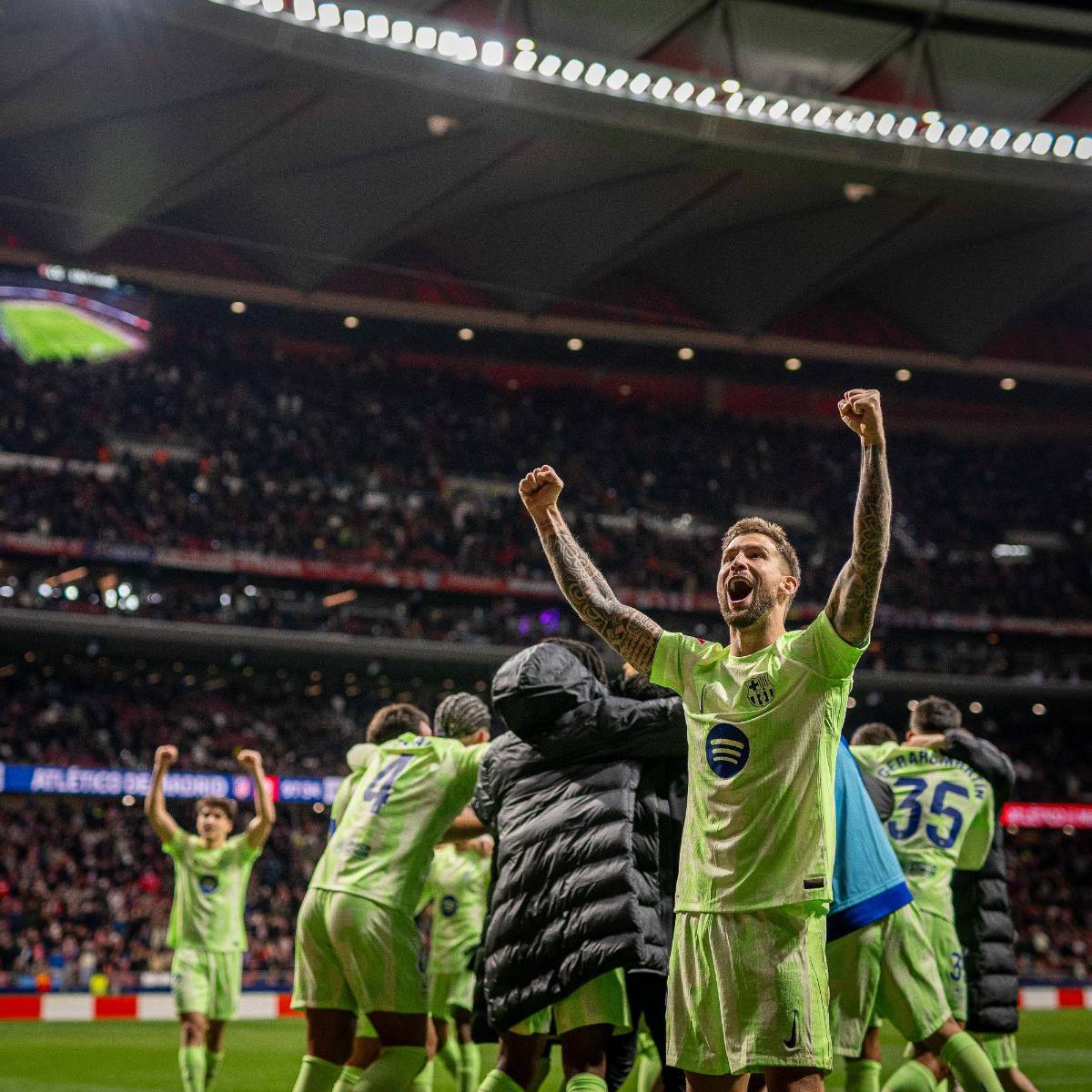 La polémica del partido, épica remontada del Barcelona ante Atlético y la emocionante celebración de los culés