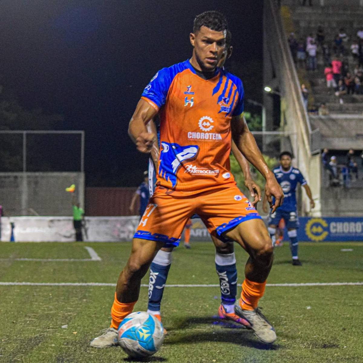 Fichajes: Olimpia sorprende con el jugador que inició negociaciones, Motagua quiere pescar en Victoria y Real España amarra contratación