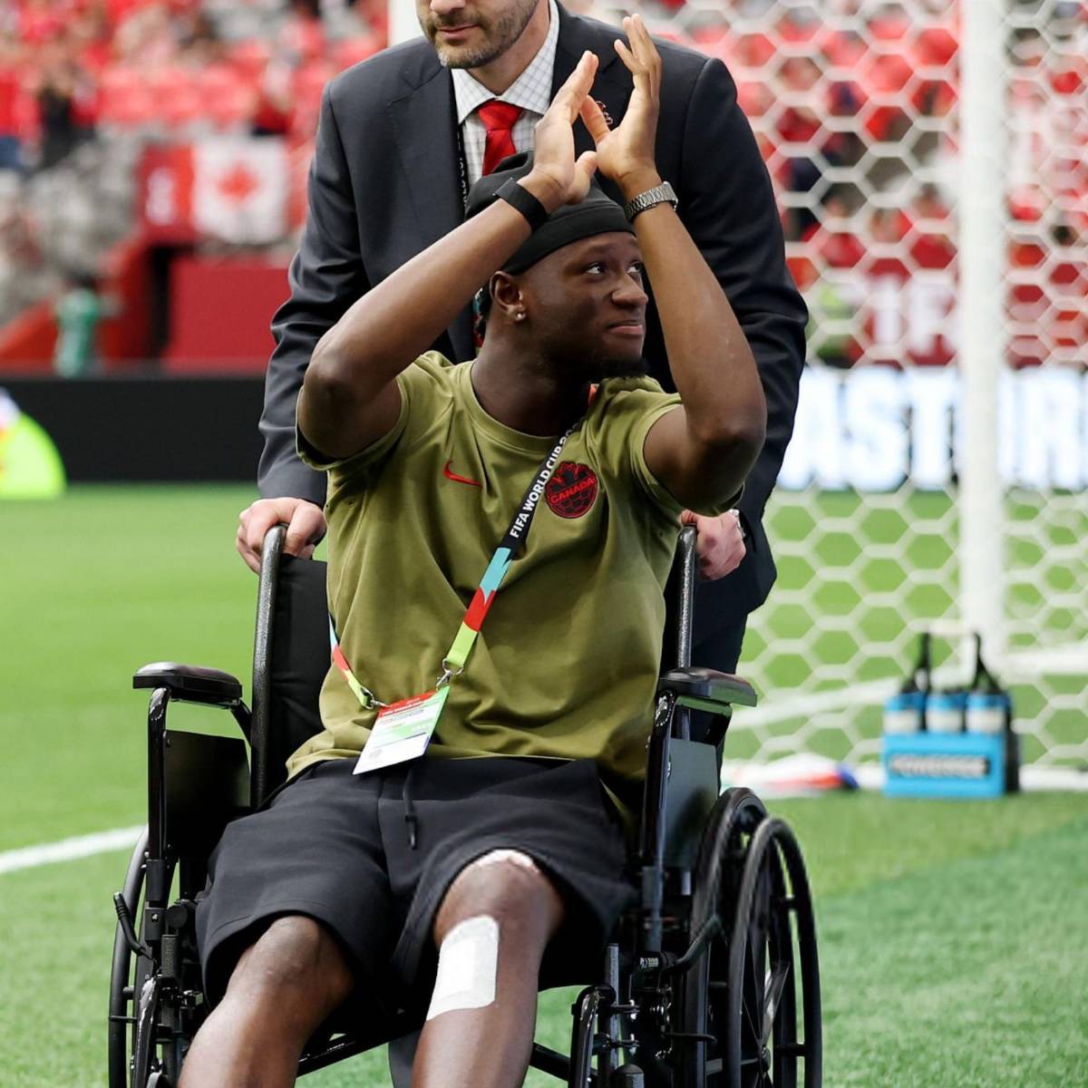 Lesionó a un rival y FIFA le impone un histórico castigo que sacude al Mundial