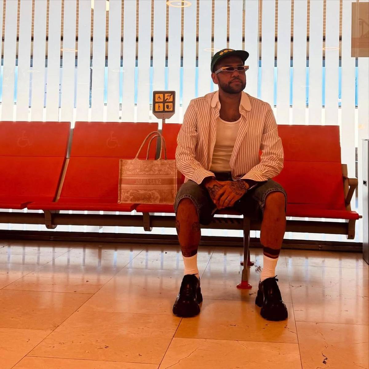 La impensada vida de Dani Alvés: nuevo trabajo, su último salario y el regalo para siempre que le dio Joana Sanz