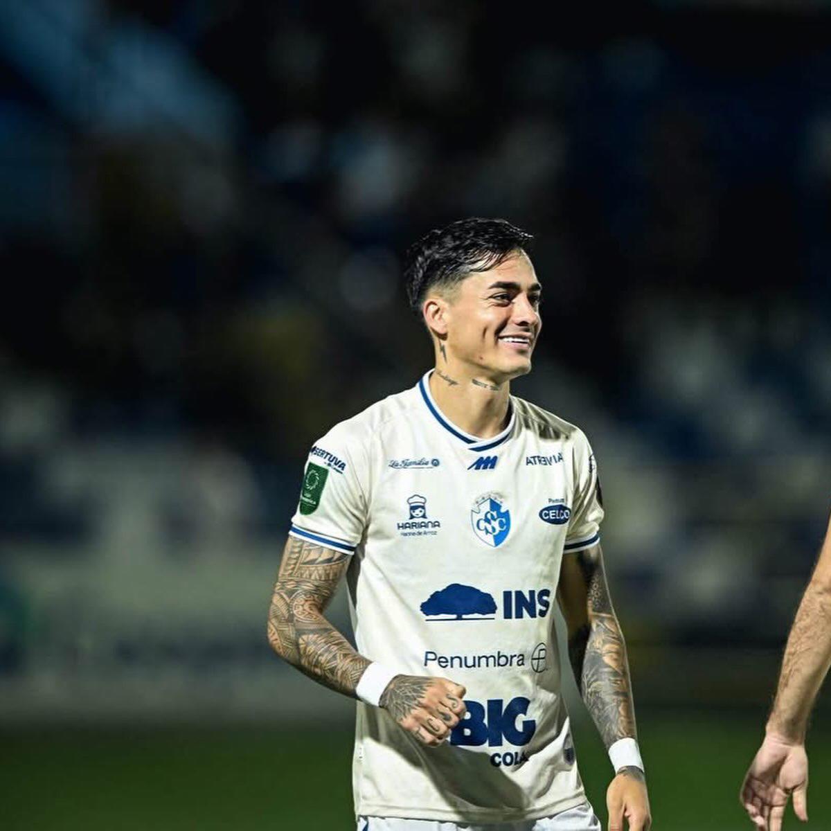 Detienen a jugador de Cartaginés, rival de Olimpia: los delitos que le investigan