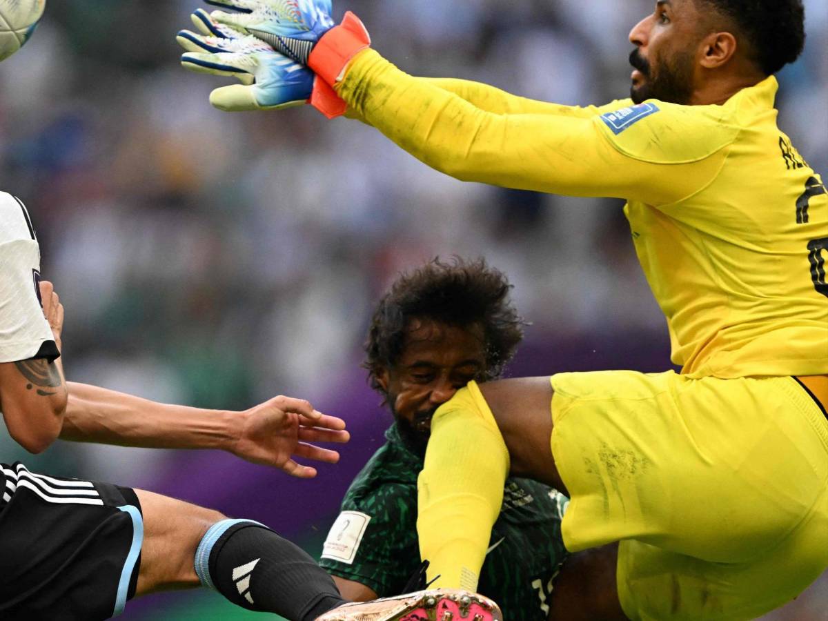 ¡Impactante momento! Confirman alcance de la lesión de Al Shahrani, jugador de Arabia Saudí tras vencer a Argentina