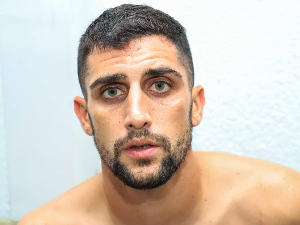 Las fotos que dejó el zafarrancho en el Olancho - Marathón: tendidos en el suelo, golpes en la cara y bruscos agarrones