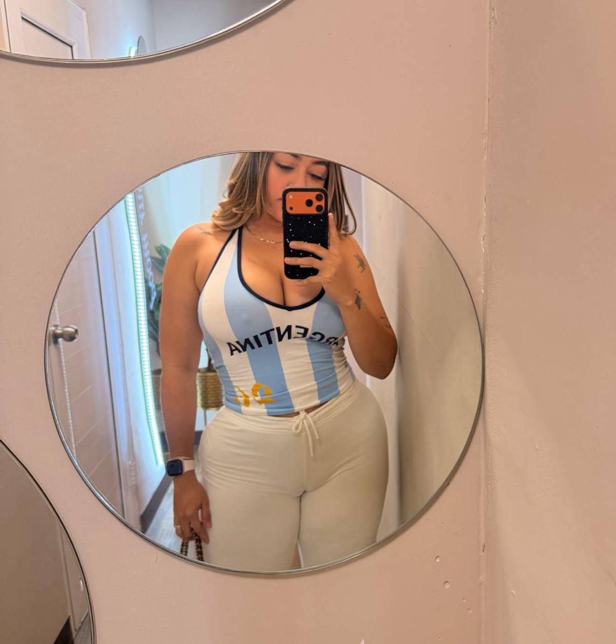 La hincha más sexy de Platense: el secreto, última polémica y su verdadera profesión
