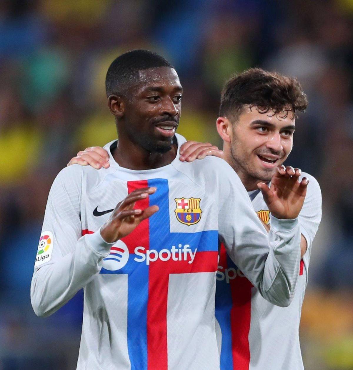 Ledesma corriendo con un desfibrilador para salvar al aficionado descompuesto y Araujo rezando: la pesadilla que se vivió en el Cádiz-Barcelona