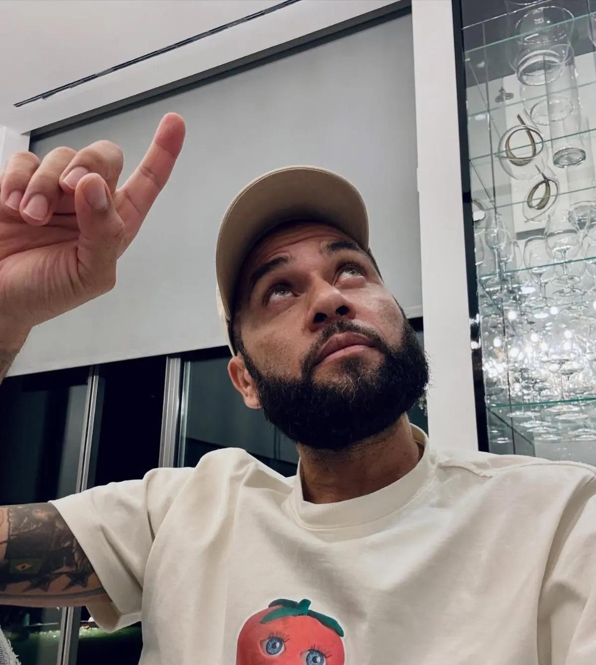 Dani Alves impacta al Barcelona con esta frase tras su cambio de vida a discípulo de Cristo: Me llamaban...