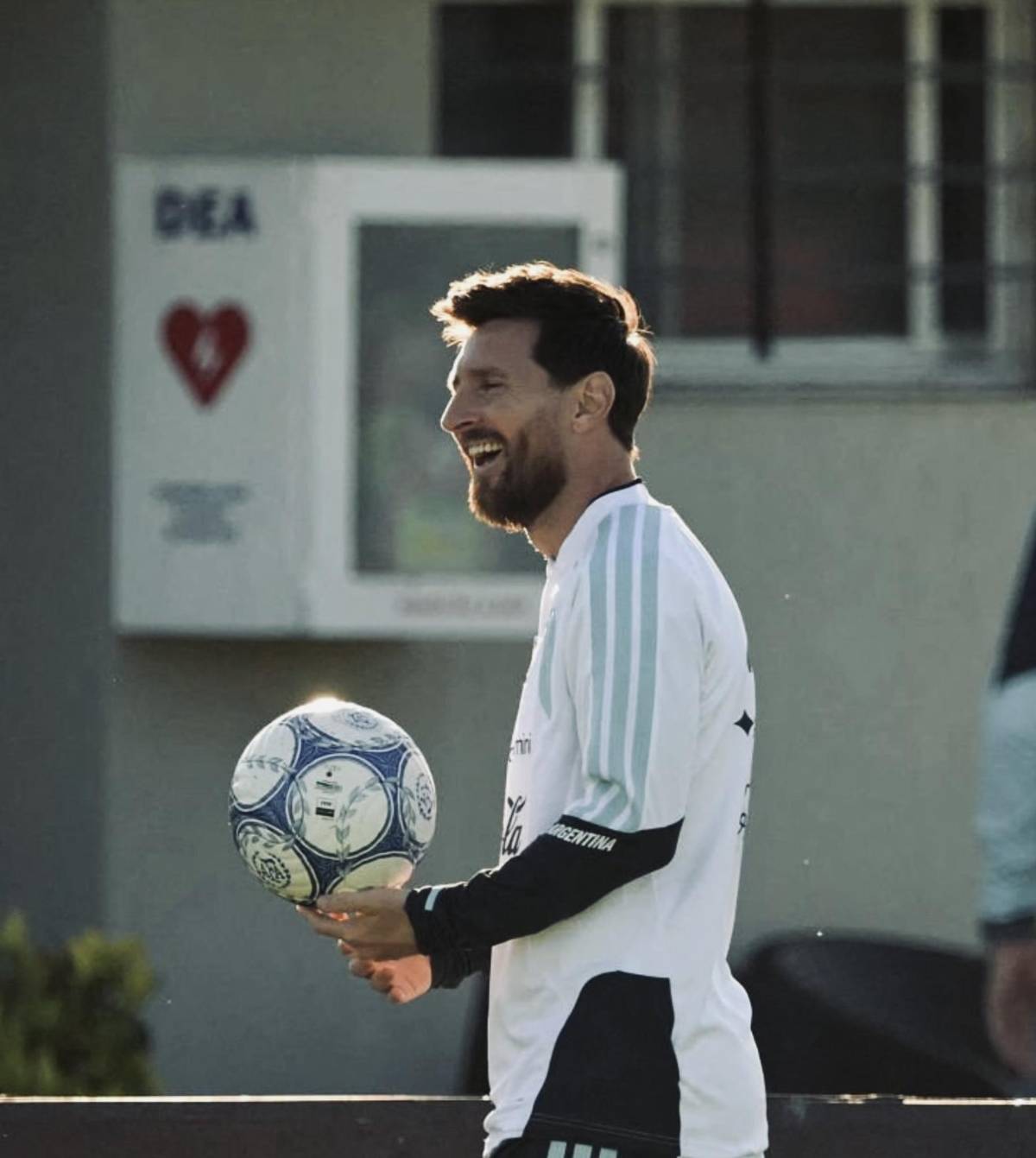 Messi entrenó por última vez con Argentina: dos invitados especiales
