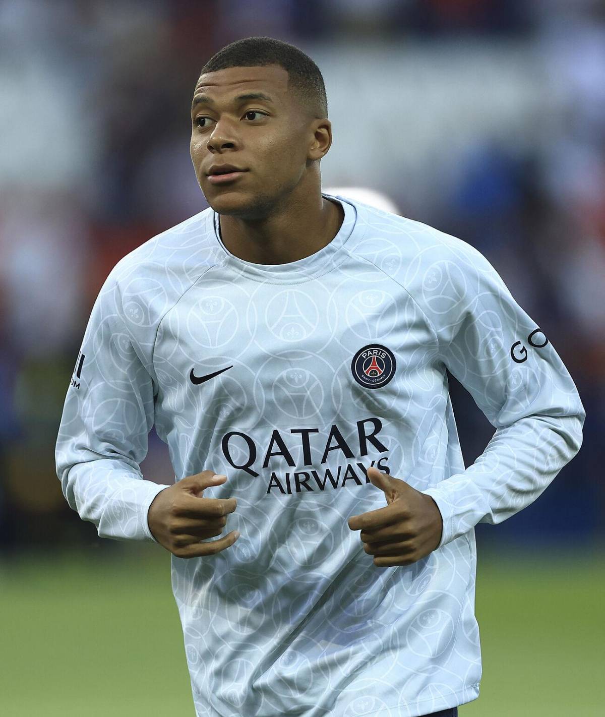 Así es Inès Rau, la modelo trans que es relacionada con Mbappé y que hizo historia por una portada