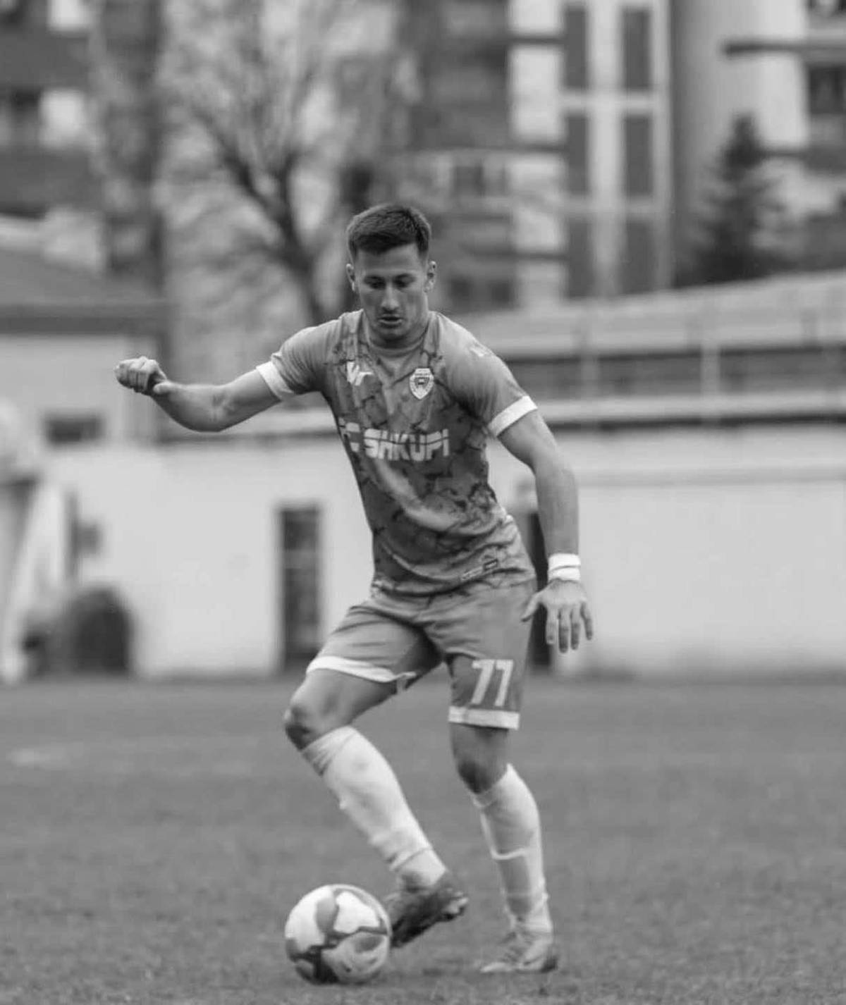 Futbolista pierde la vida en trágico incendio en una discoteca: el jugador trató de ayudar a otros a escapar