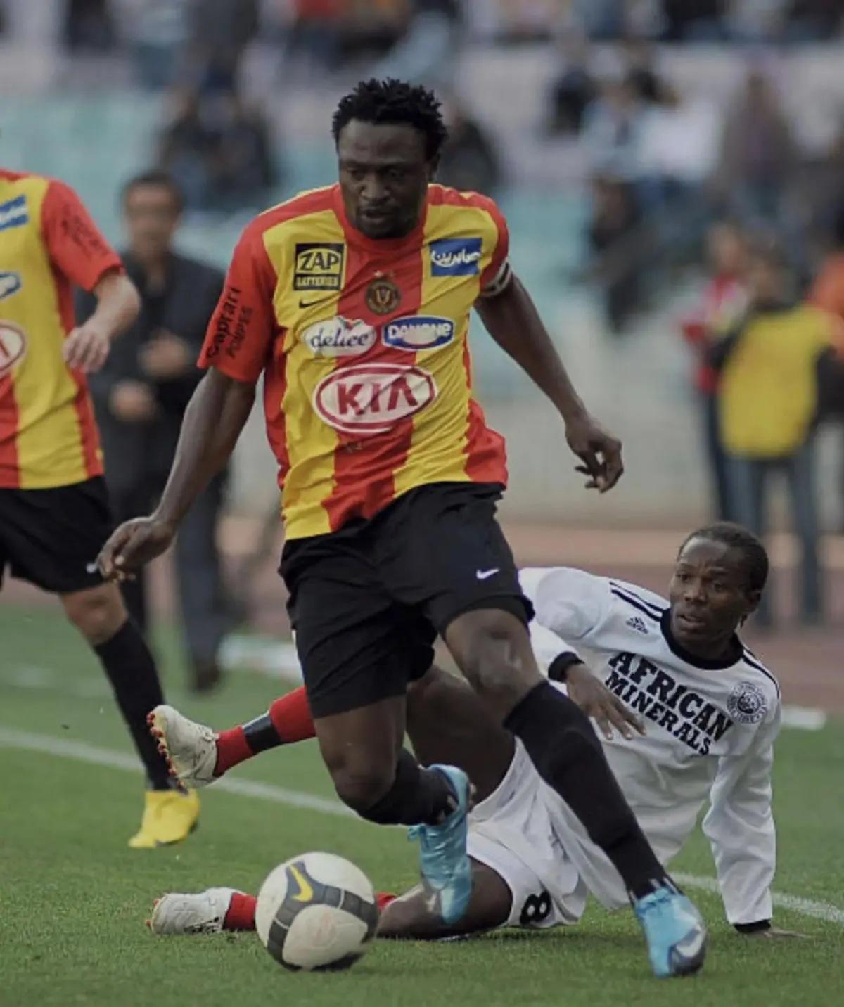 Estoy devastado, no tengo palabras: así fue la muerte de reconocido futbolista en pleno partido