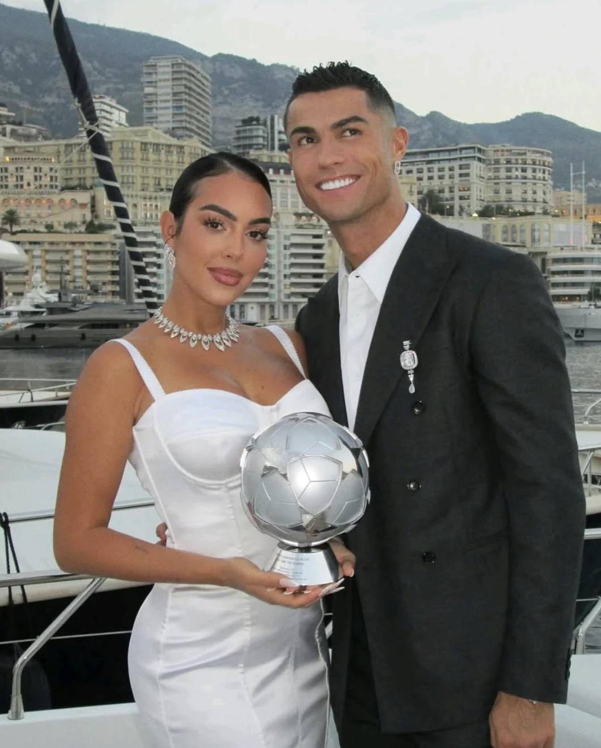 CR7 tiene una fortuna de 1.200 millones y esto pagará a Georgina si se separan ¿Qué pasa con los hijos?