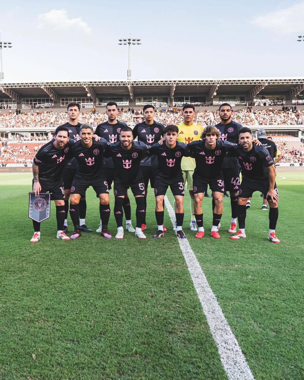 ¿Cómo es el avión privado que transporta al Inter Miami a Honduras? Modelo, cantidad de personas y valor