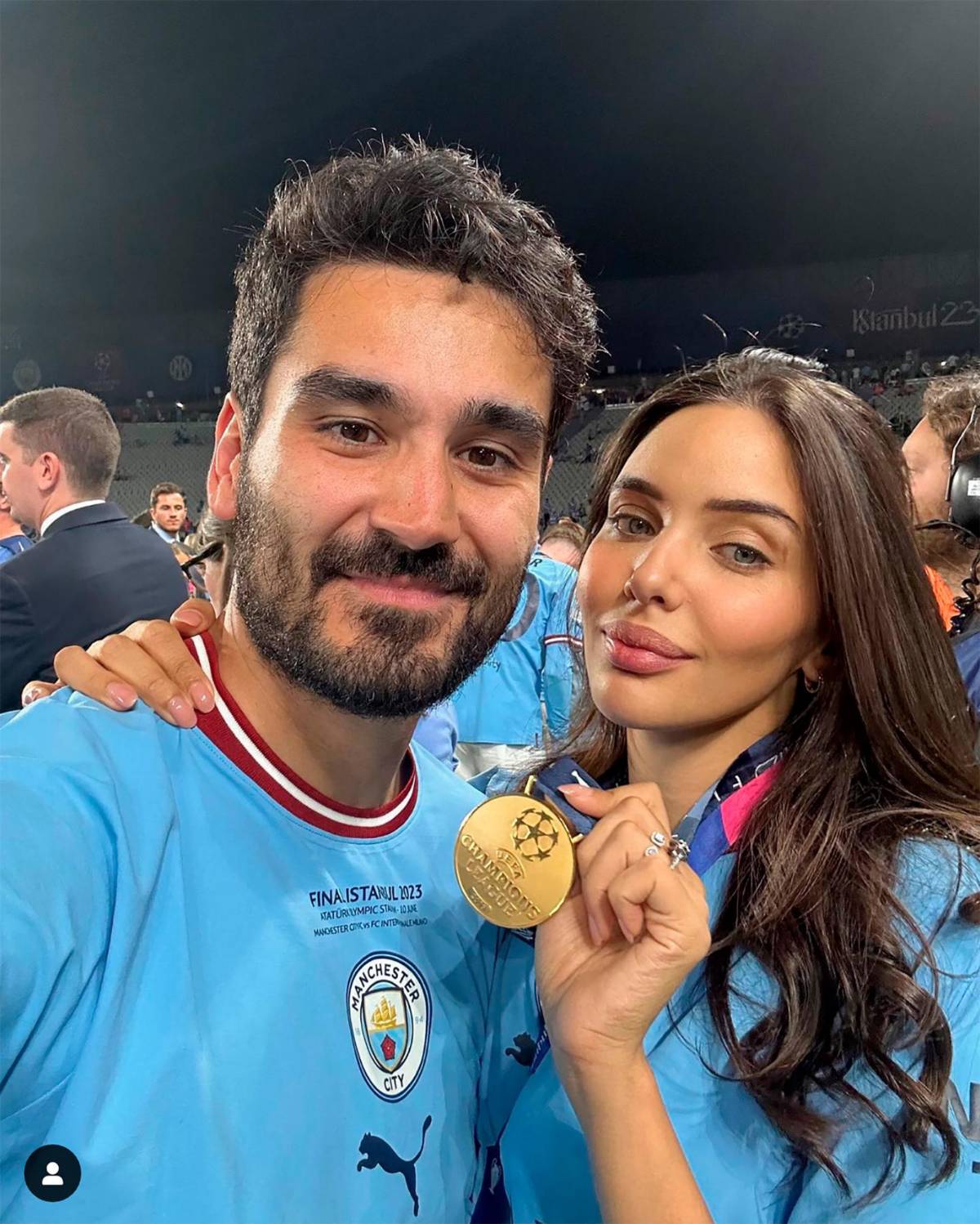 ¿Perdedores? Bella esposa de Gundogan envía mensaje a los jugadores del Barcelona: “Su mentalidad es triplete”