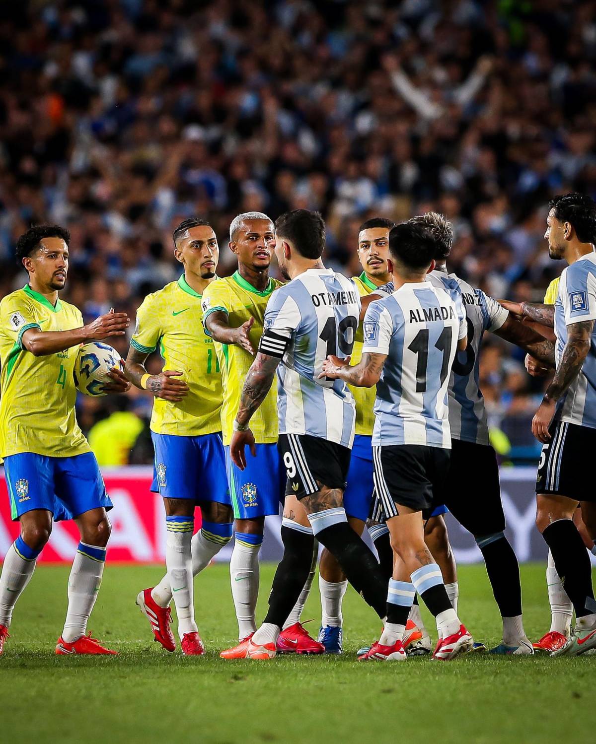 Paredes se burló de Rodrygo en la paliza de Argentina a Brasil, la bronca con Raphinha y Vinicius también se calentó