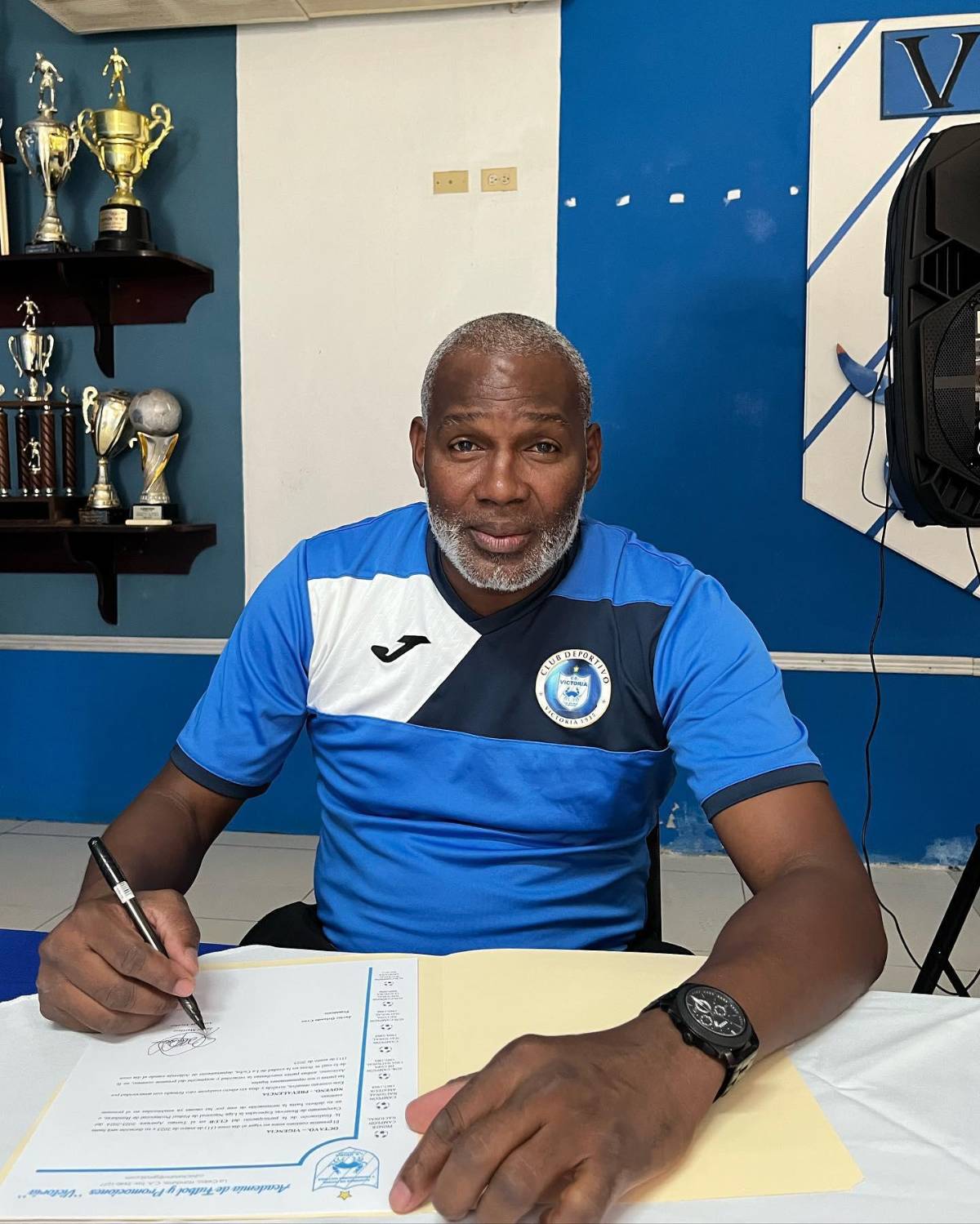 EL MERCADO: Motagua ficha un volante y presenta delantero, Olimpia tiene nuevo jugador y Real España quiere un atacante olimpista