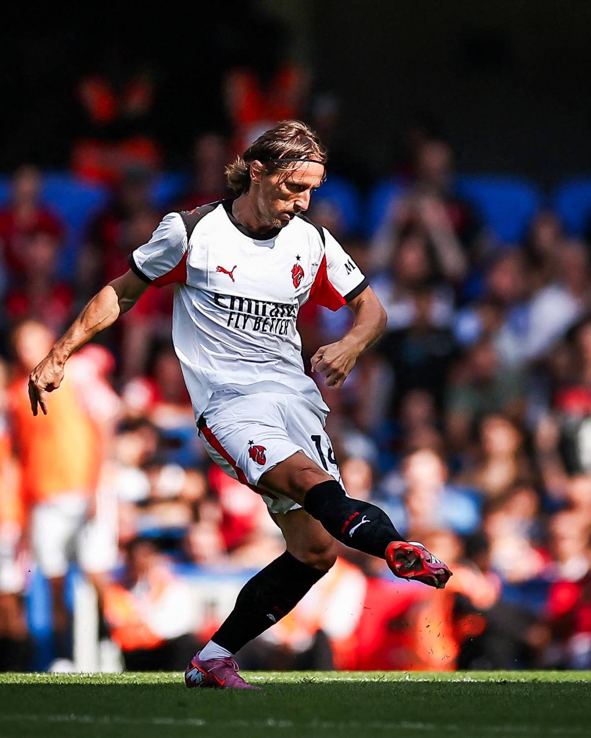 El amargo debut de Modric con el Milan: goleados por el Chelsea y el jugador que se quedó con su camiseta