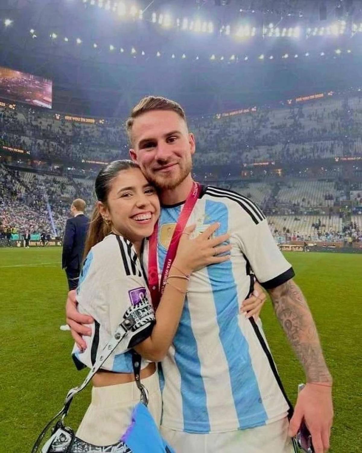 Embarazó a la mejor amiga de su ex novia y así reaccionó: el polémico triángulo amoroso de compañero de Messi