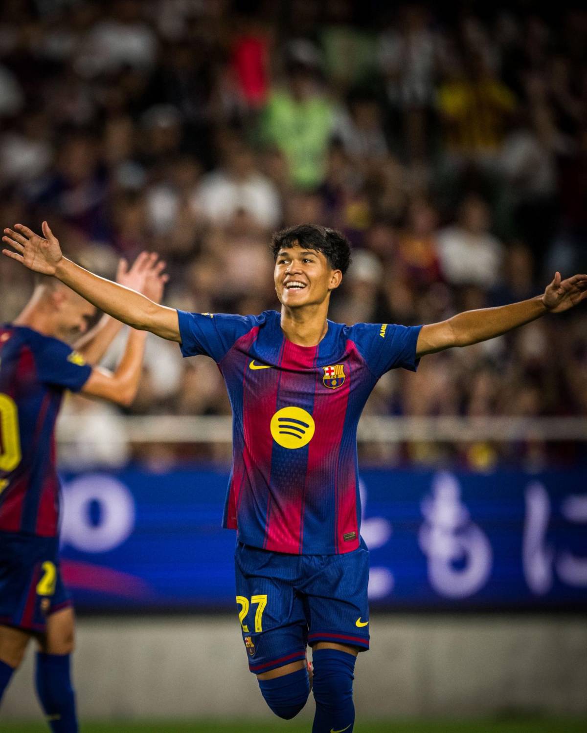 Tiene 17 años, sangre filipina y se hizo famoso tras marcar en su debut con Barcelona: No sabía ni cómo celebrar