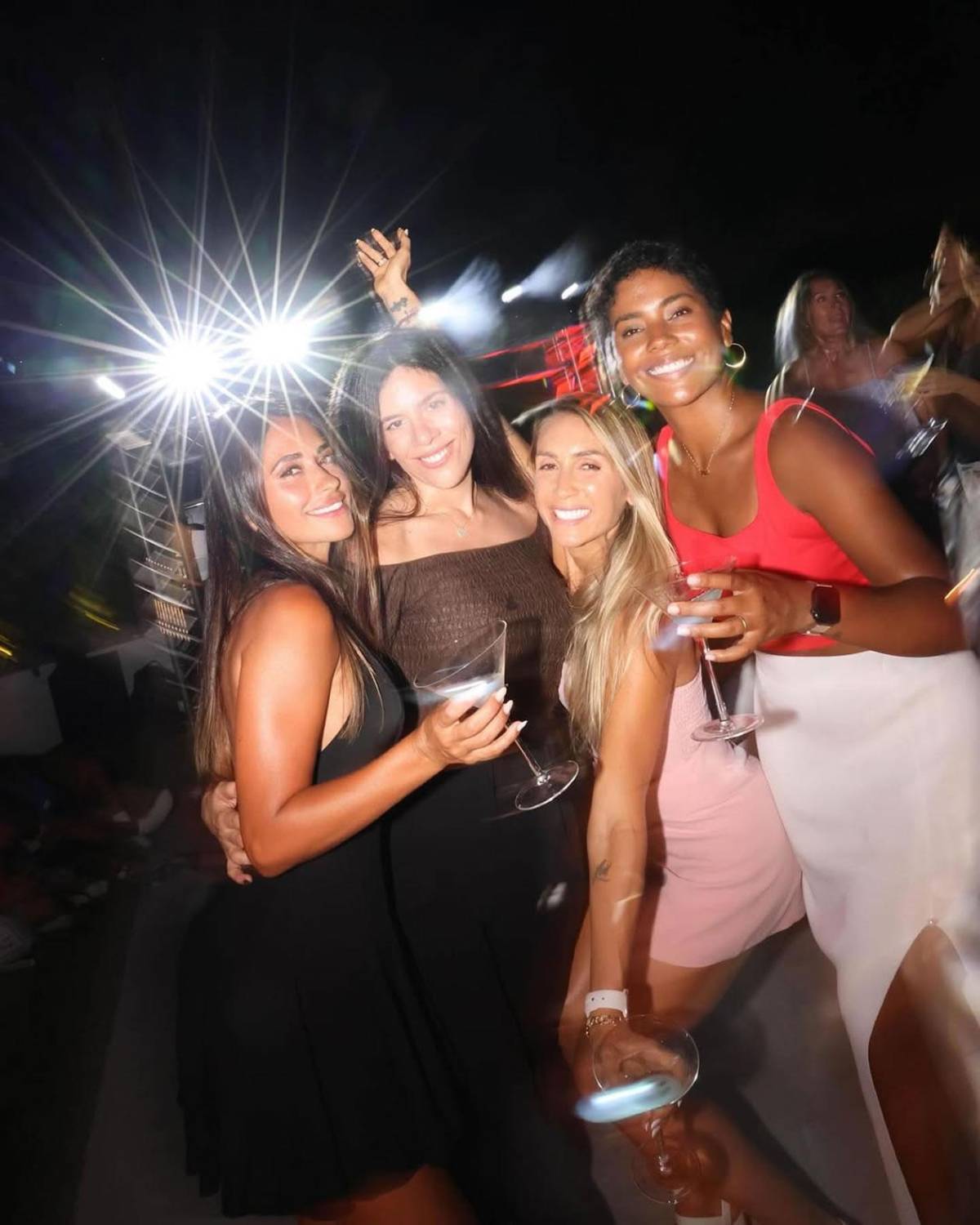 Messi se 'escapo' del Mundial de Clubes y así fue su íntima fiesta: el gran ausente y Antonela con impensado regalo