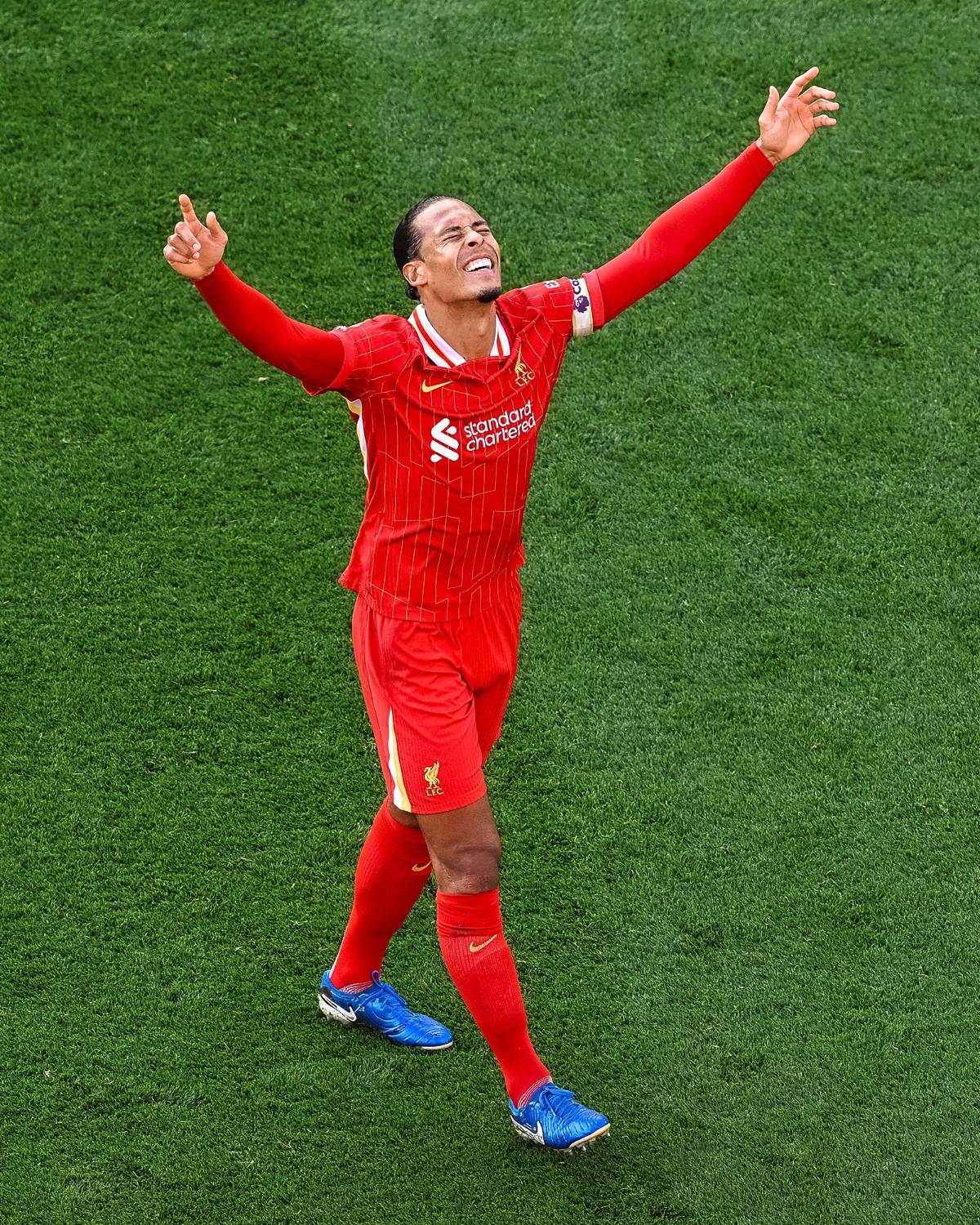 ¿Por qué no les dieron el título? Así festejó Liverpool la Premier League, el gesto de Slot con Jurgen Klopp y selfies de Salah