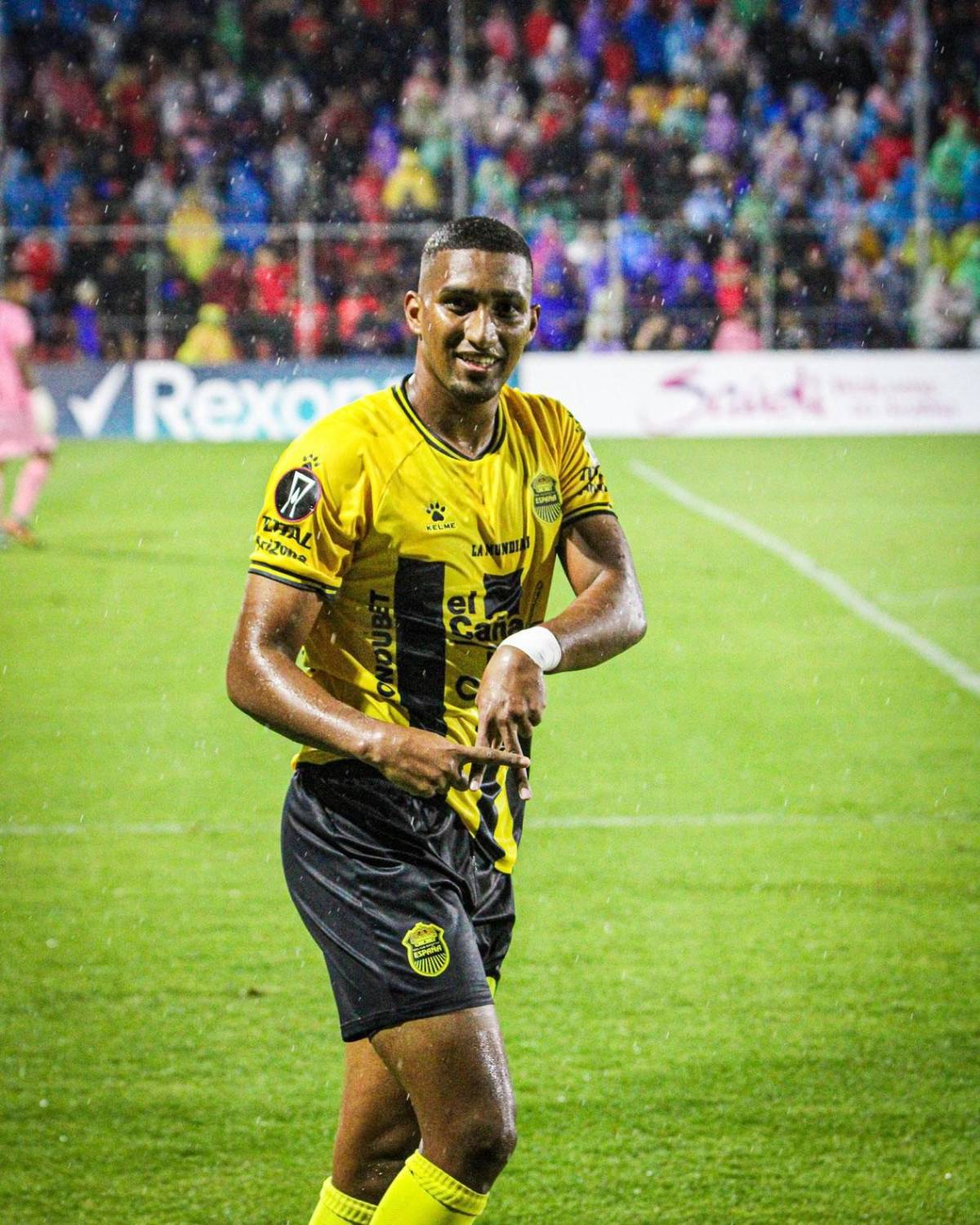 El polémico gesto por el que piden castigo a Jeaustin Campos, bronca de Real España en Guatemala y la decepción