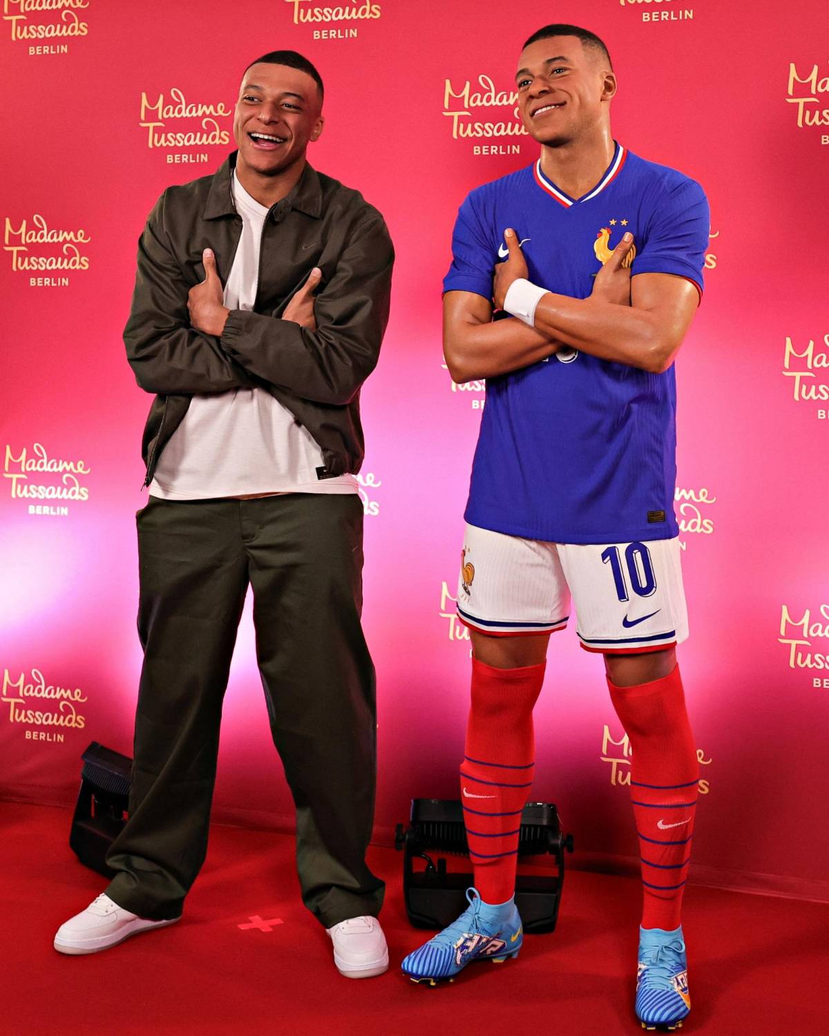 ¡No lo podía creer! La viral reacción de Mbappé tras ver su figura de cera en París: “Es más Kylian que yo”
