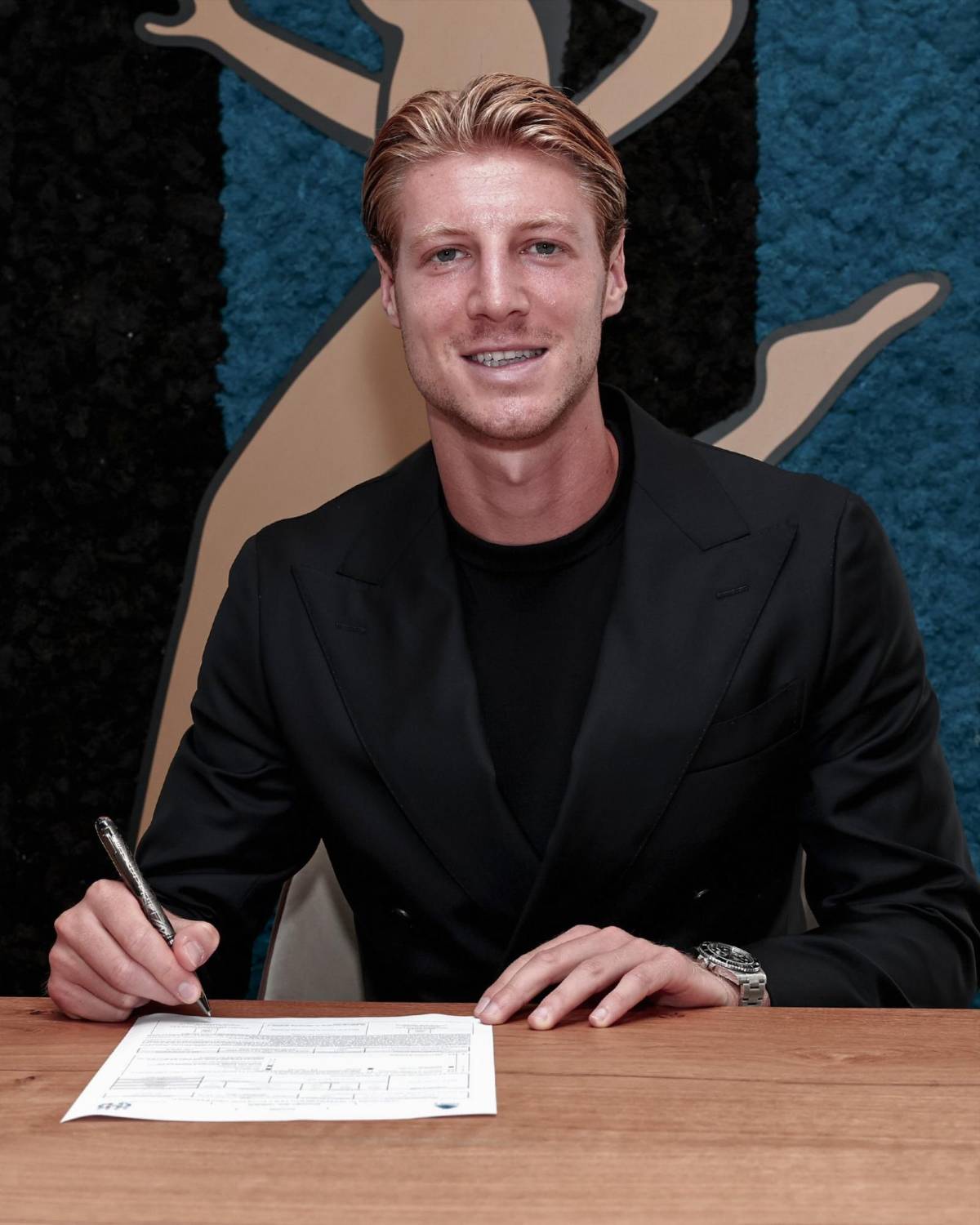 Liverpool toma rotunda decisión con Luis Díaz y PSG cierra fichaje por 60 millones; un crack se queda sin equipo