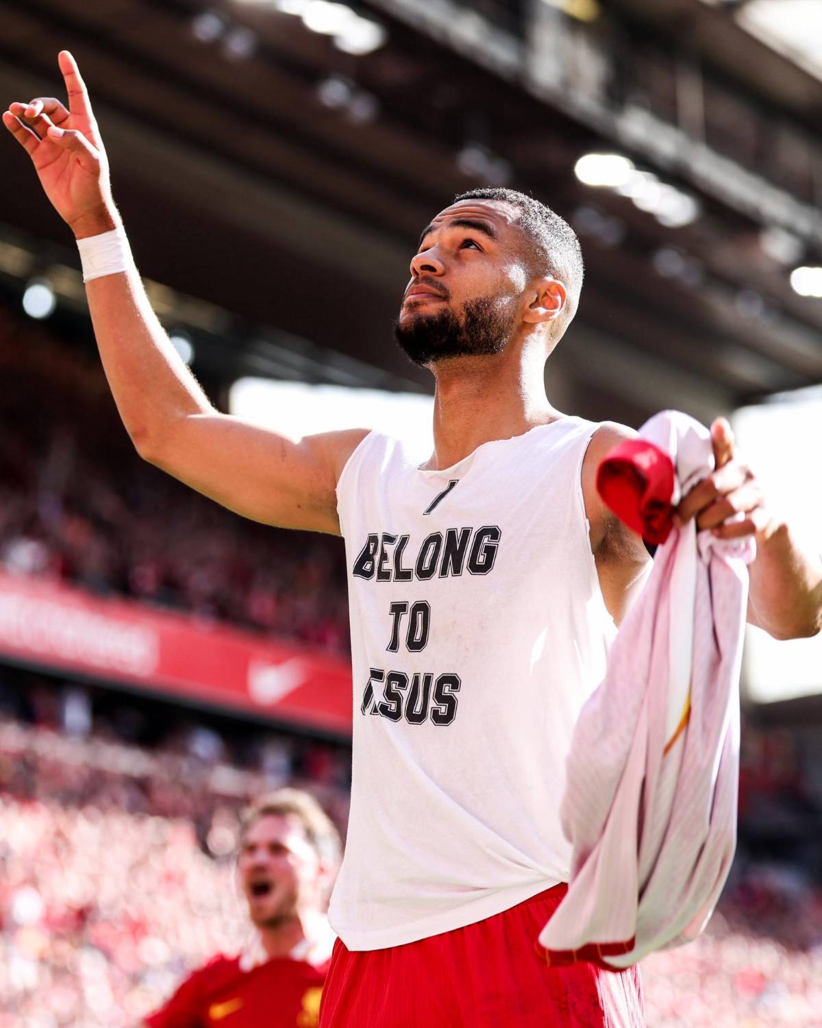 ¿Por qué no les dieron el título? Así festejó Liverpool la Premier League, el gesto de Slot con Jurgen Klopp y selfies de Salah
