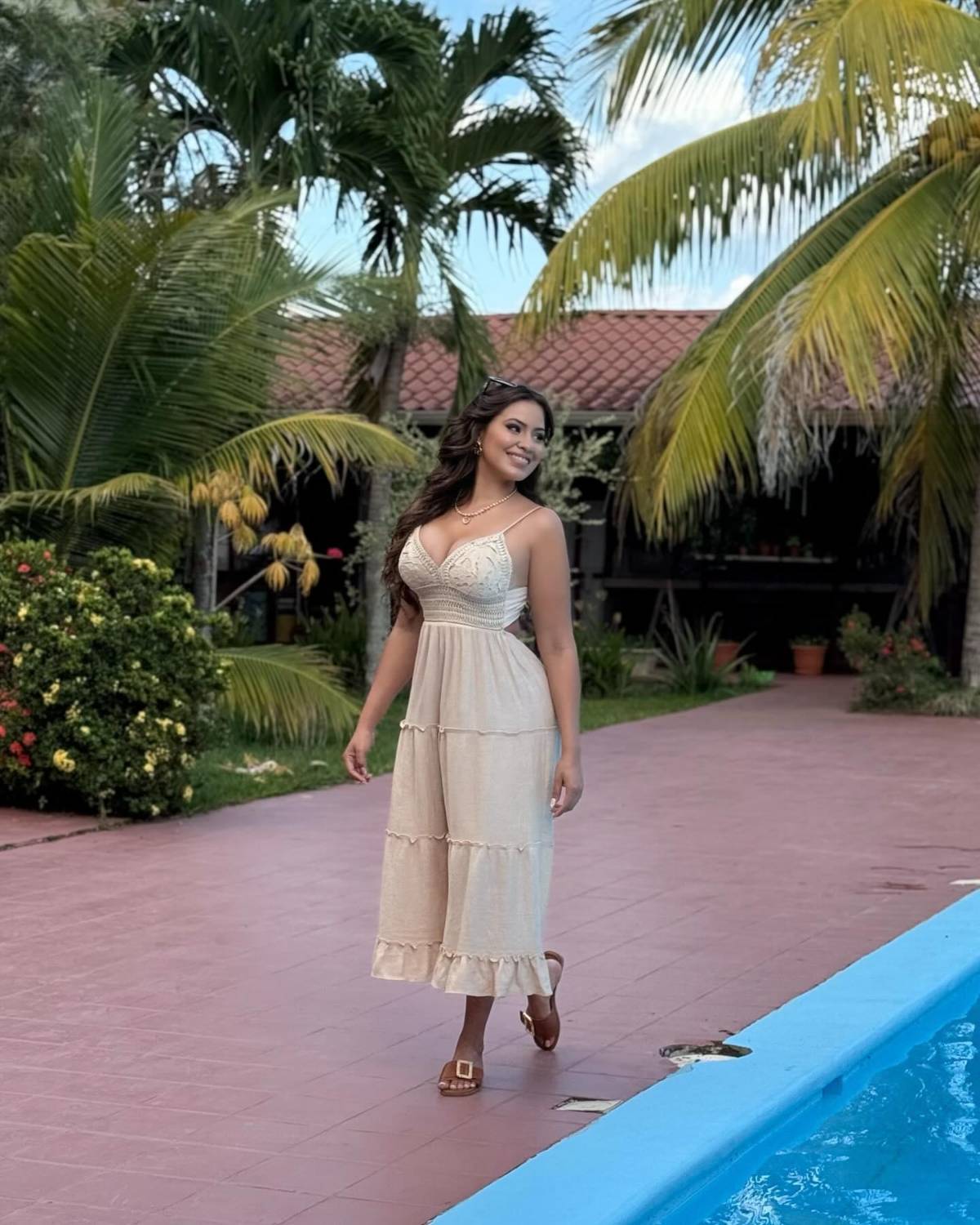 ¡Encienden el verano! Presentadoras de la TV hondureña se escapan a las playas y suben fotos de infarto