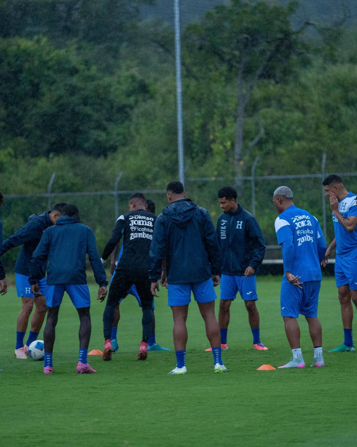 ¡Con dos cambios inesperados! Reinaldo Rueda y la alineación que mandará con Honduras ante Haití por Eliminatorias