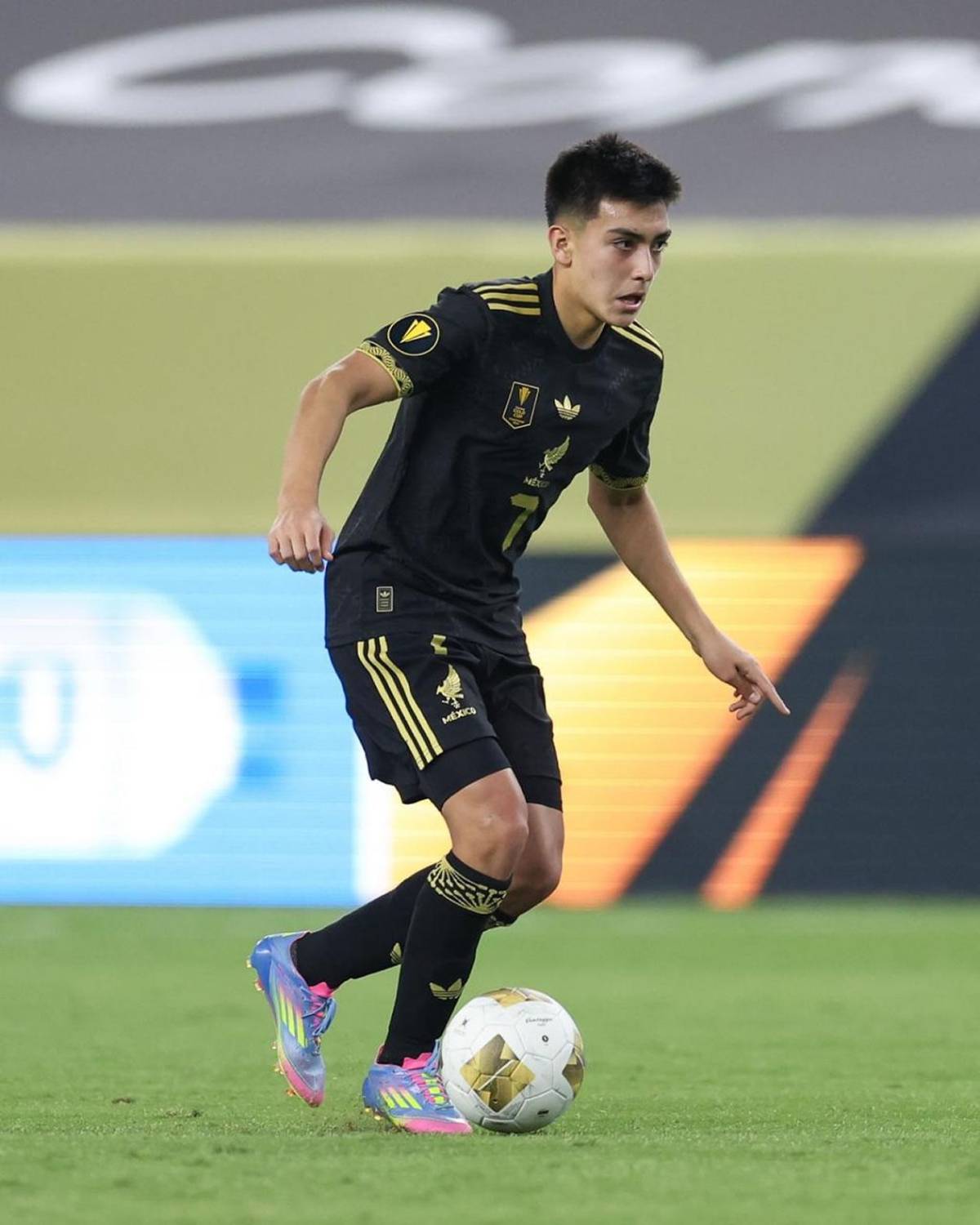 ¿Quién es Gilberto Mora? El niño de 16 años que debutó con México en la Copa Oro y podría enfrentar a Honduras en semis