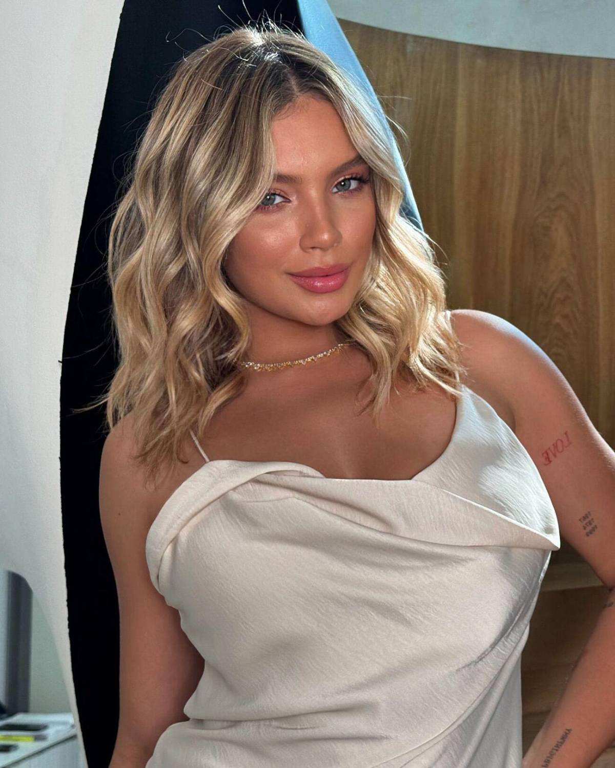 Endrick dio la sorpresa: se casó a con Gabriely Miranda a sus 18 años; las fotos de la feliz pareja