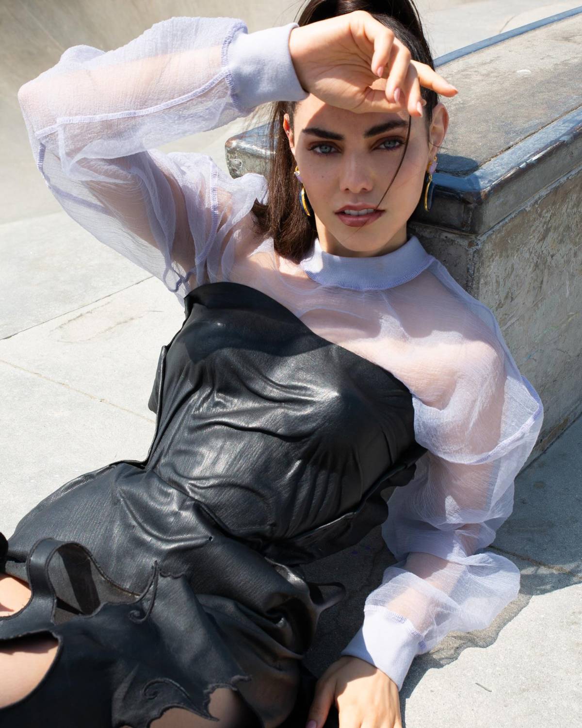 La Megan Fox hondureña que le robó el corazón a futbolista y lo sorprendió en pleno juego ¿A qué se dedica?