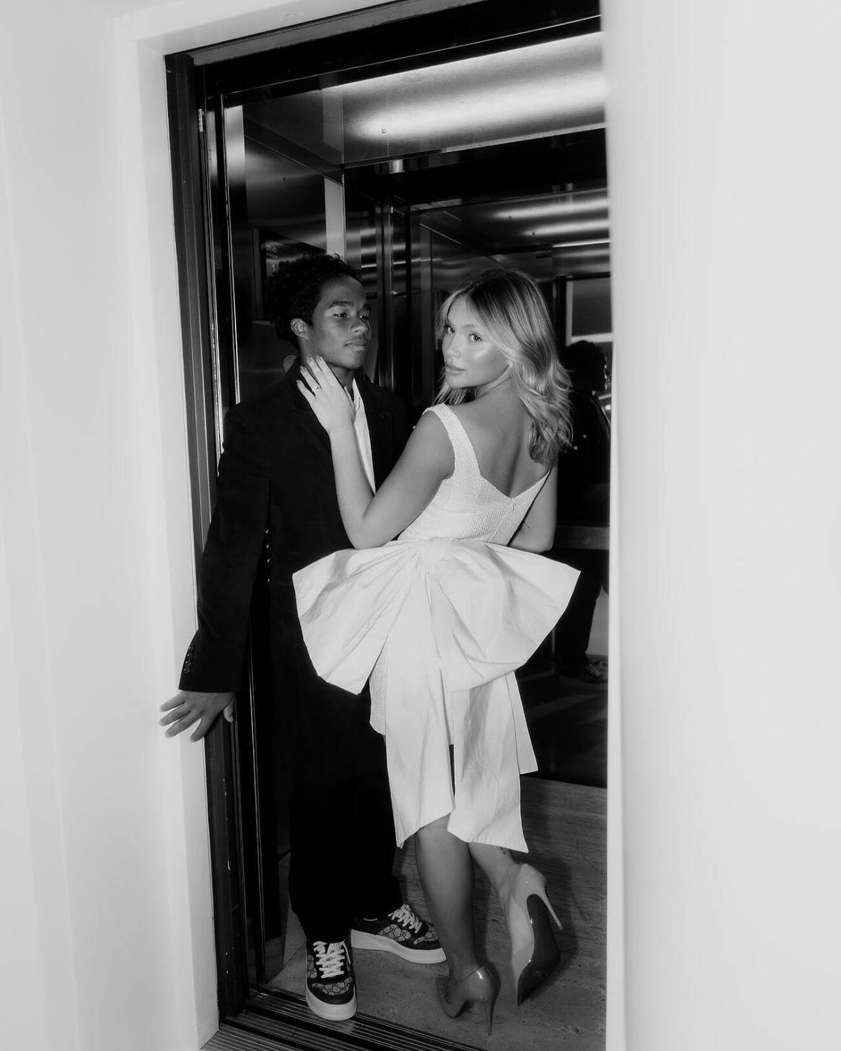 Endrick dio la sorpresa: se casó a con Gabriely Miranda a sus 18 años; las fotos de la feliz pareja