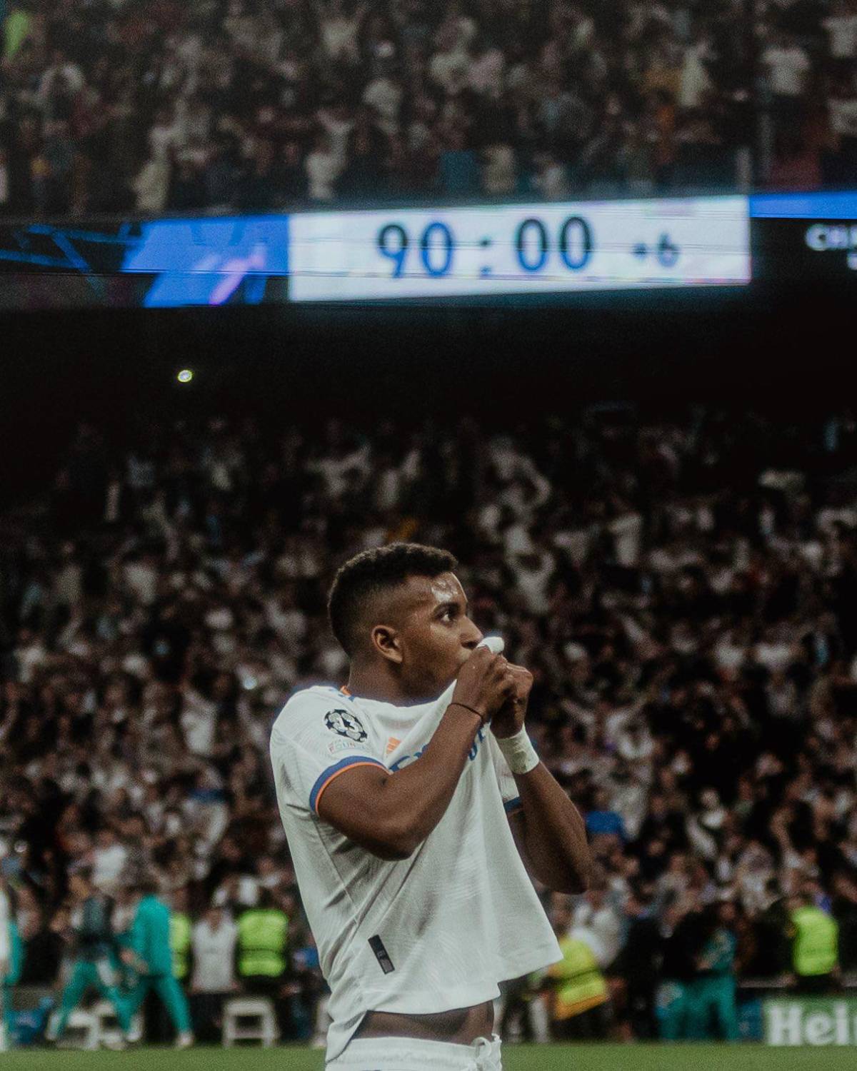 La tremenda historia de Rodrygo: La prohibición que le pusieron, su primer contrato millonario y tiene una novia espectacular