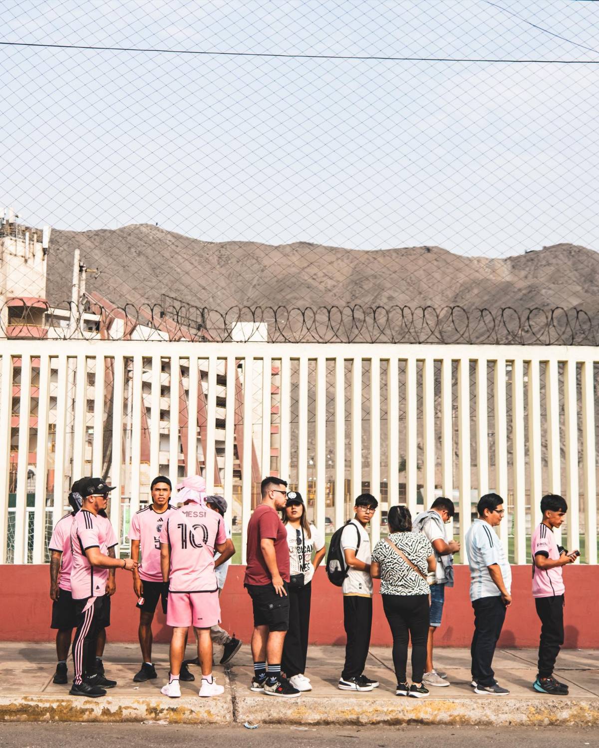 El feo gesto de la barra de Universitario de Perú con Messi y el Inter Miami, niño cumplió su sueño y gran ambiente